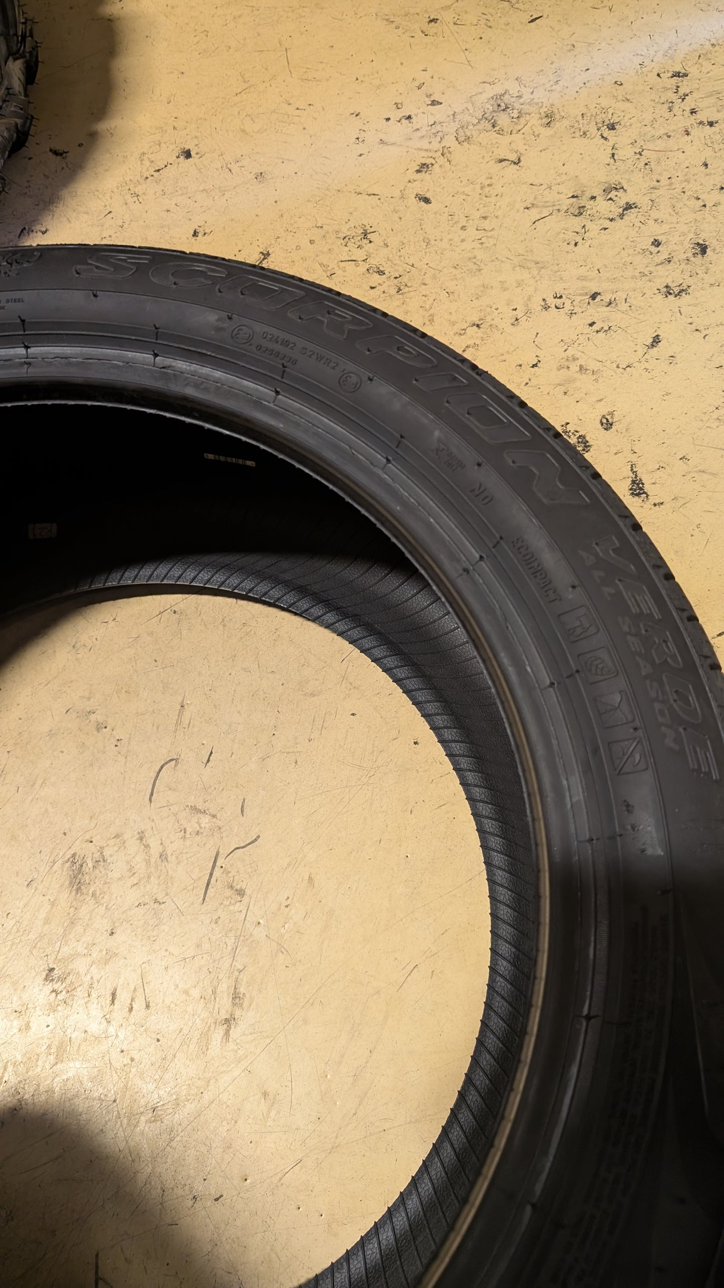PIRELLI SCORPION VERDE ALL SEASON BSW P 295 40 20 106V TIRE 2204700