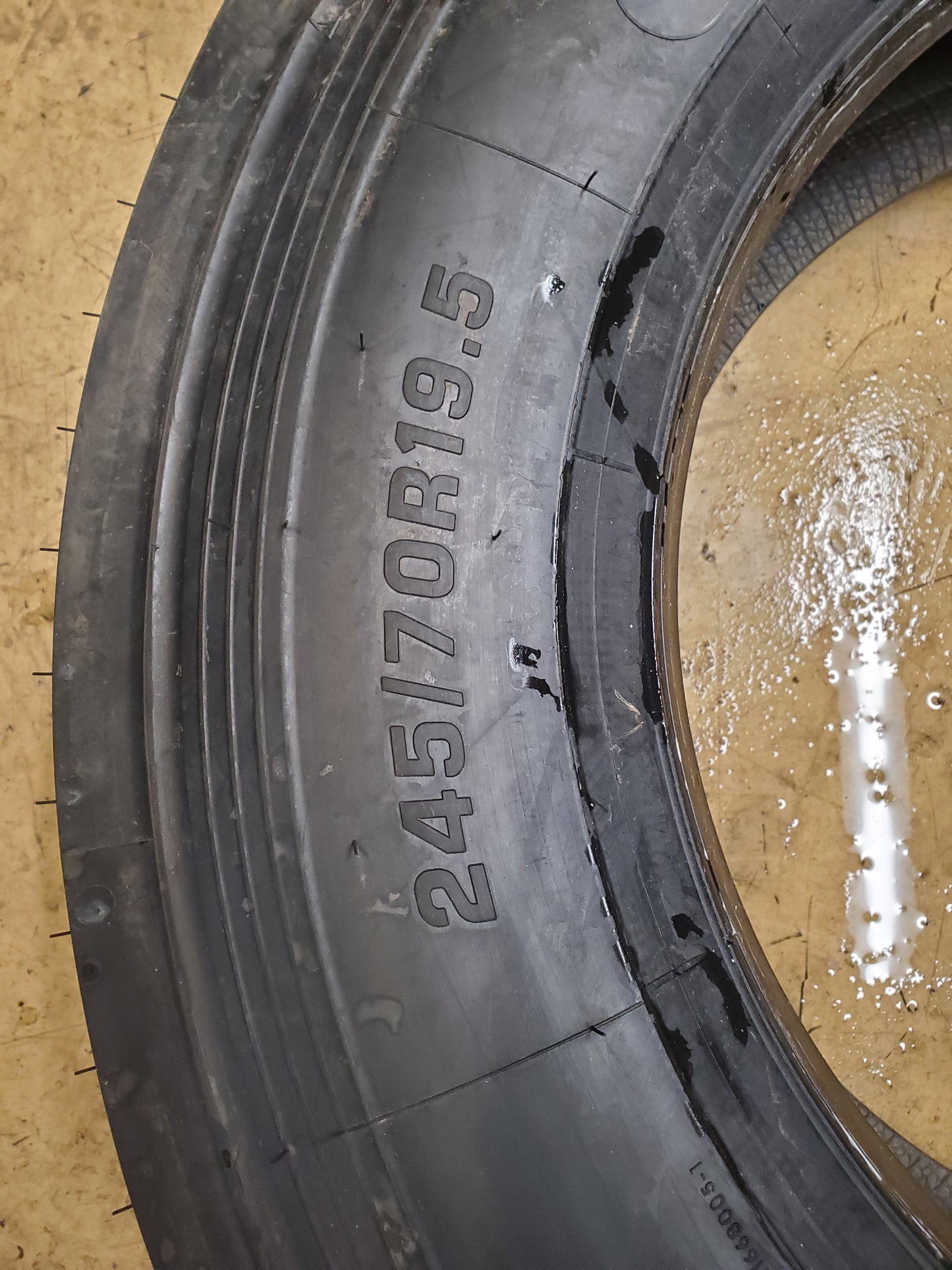 (KSL ONLY) FIRESTONE FS561 BSW 245 70 19.5 133/131L 14PLY STEER TIRE 248477