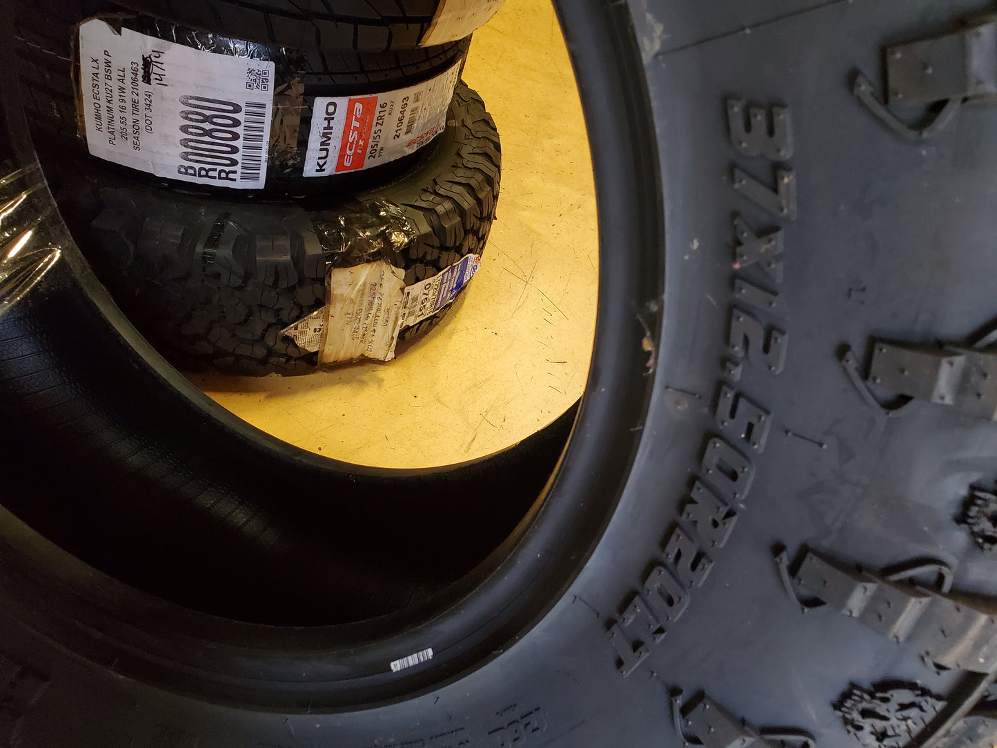 RADAR RENEGADE R/T BSW LT 37 12.5 20 126Q 10PLY RUGGED TERRAIN TIRE RASYTH0270