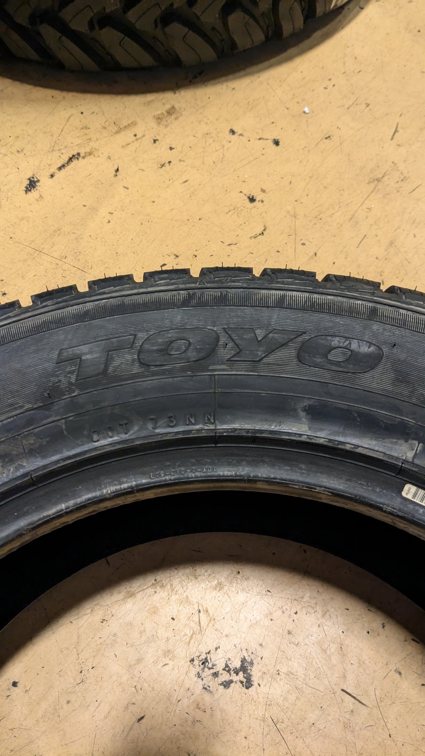 NOS TOYO CELSIUS CUV BSW P 275 55 19 111V ALL SEASON TIRE 128190