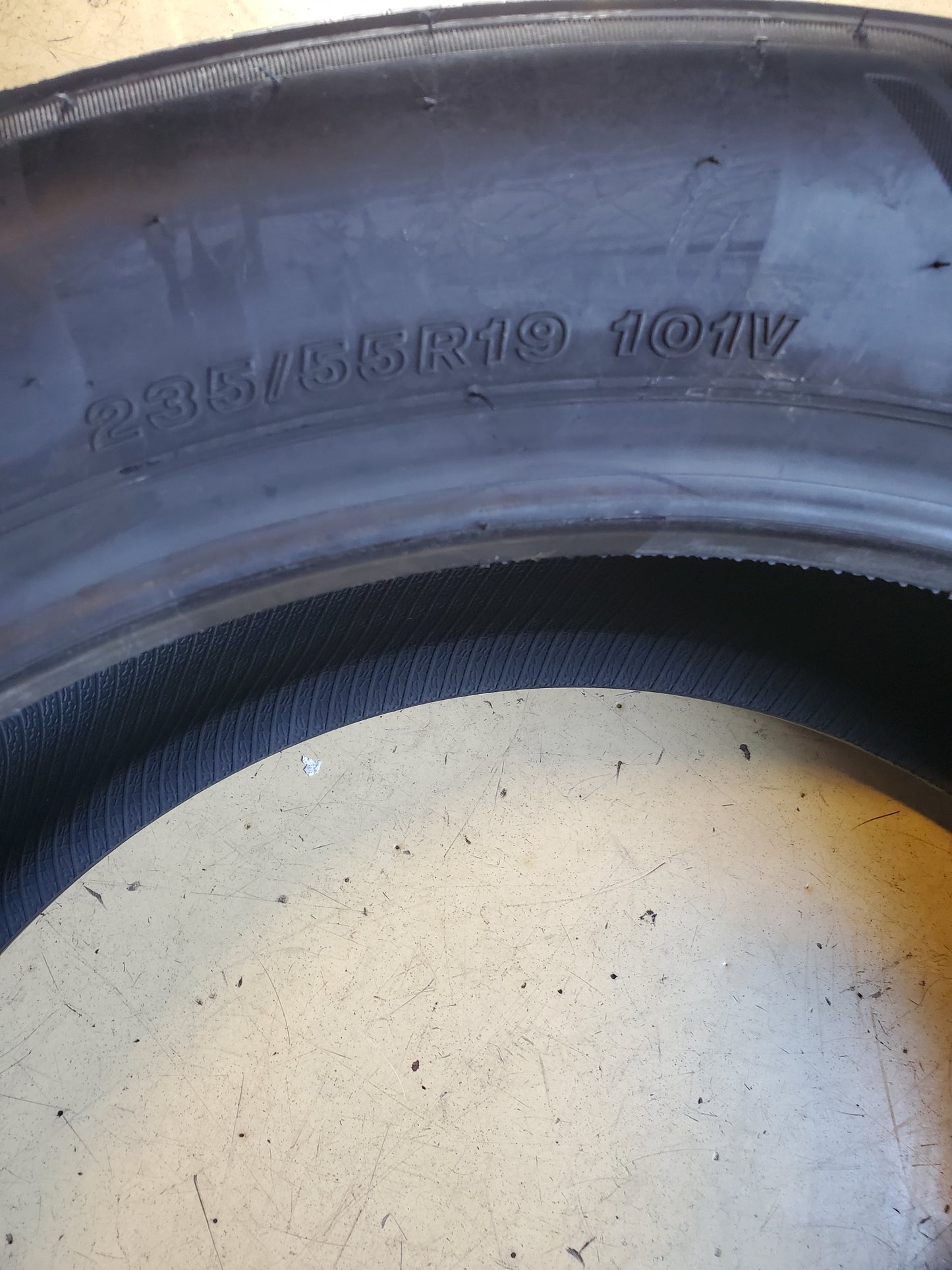 BRIDGESTONE ALENZA SPORT A/S ENLITEN (FOAM) BSW P 235 55 19 101V UHP TIRE 013860