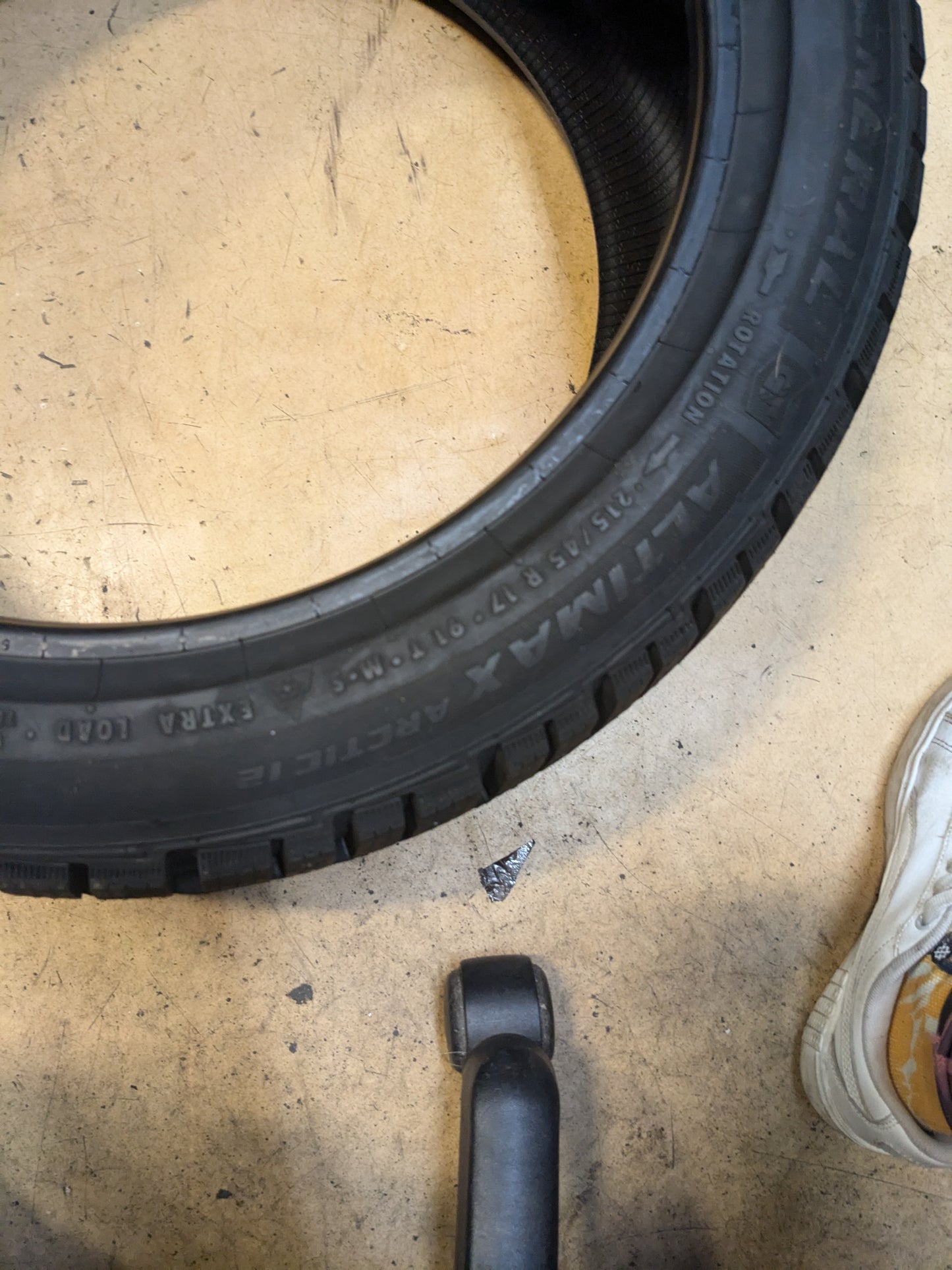 GENERAL ALTIMAX ARCTIC 12 (STUDDED) BSW P 215 45 17 91T XL WINTER/SNOW TIRE 15502990000