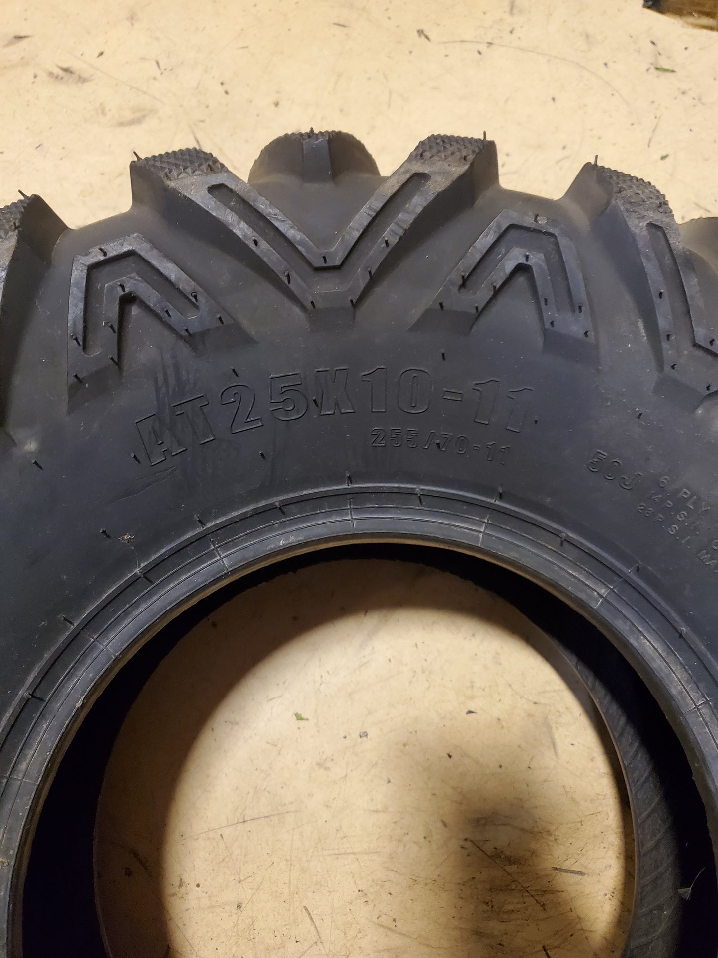 NOS SUNF BSW AT 25 10 11 50J 6PLY ATV/UTV TIRE S251011