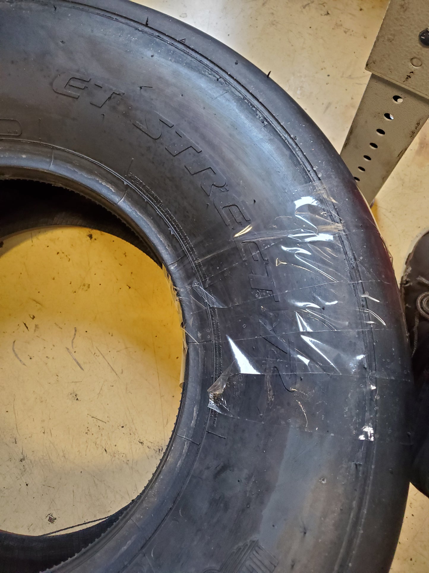 MICKEY THOMPSON ET STREET R BSW P 295 65 15 RACING TIRE MTT254478