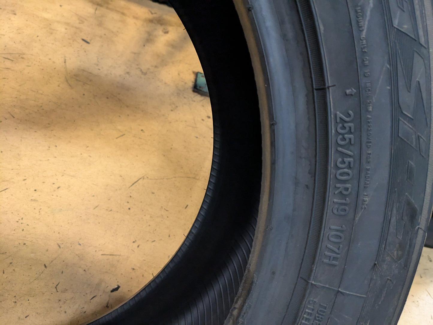 NOS TOYO OBSERVE GSI-5 BSW P 255 50 19 107H XL WINTER/SNOW TIRE 130950