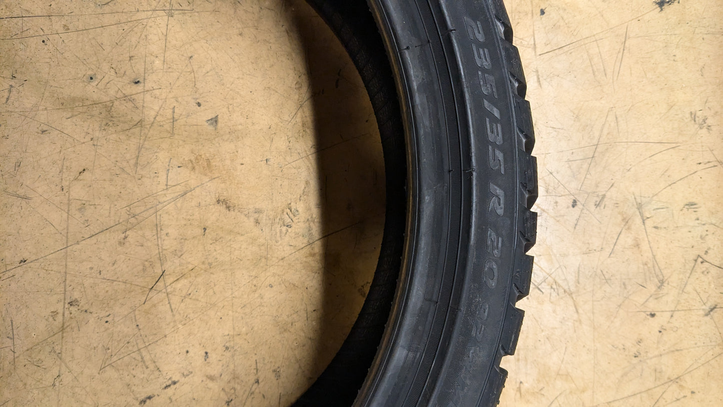 PIRELLI WINTER SOTTOZERO 3 TESLA FOAM BSW P 235 35 20 92W XL 4248500
