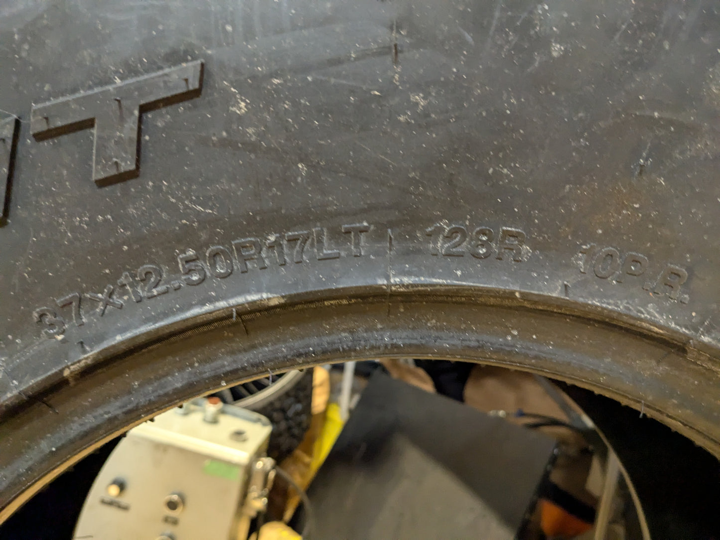 (KSL) 2 ROLLING BIG POWER REPULSOR R/T BSW LT 37 12.50 17 128R ALL TERRAIN TIRE 17125030