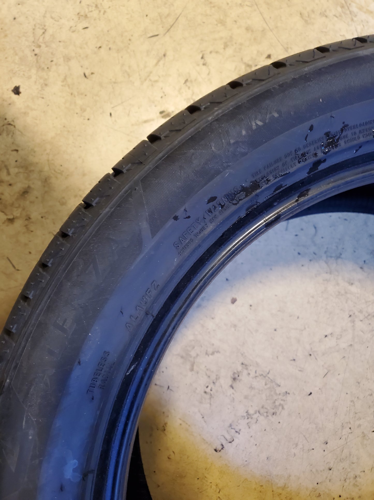 BRIDGESTONE ALENZA A/S ULTRA BSW P 275 45 20 110W XL ALL SEASON TIRE 004903