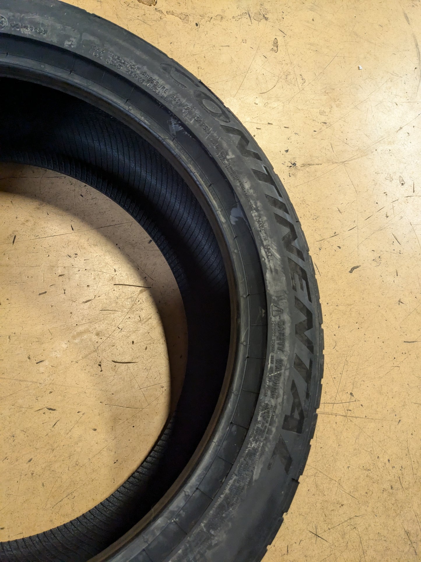 CONTINENTAL EXTREME CONTACT DWS 06 PLUS BSW P 235 45 18 98Y XL UHP TIRE 15572880000