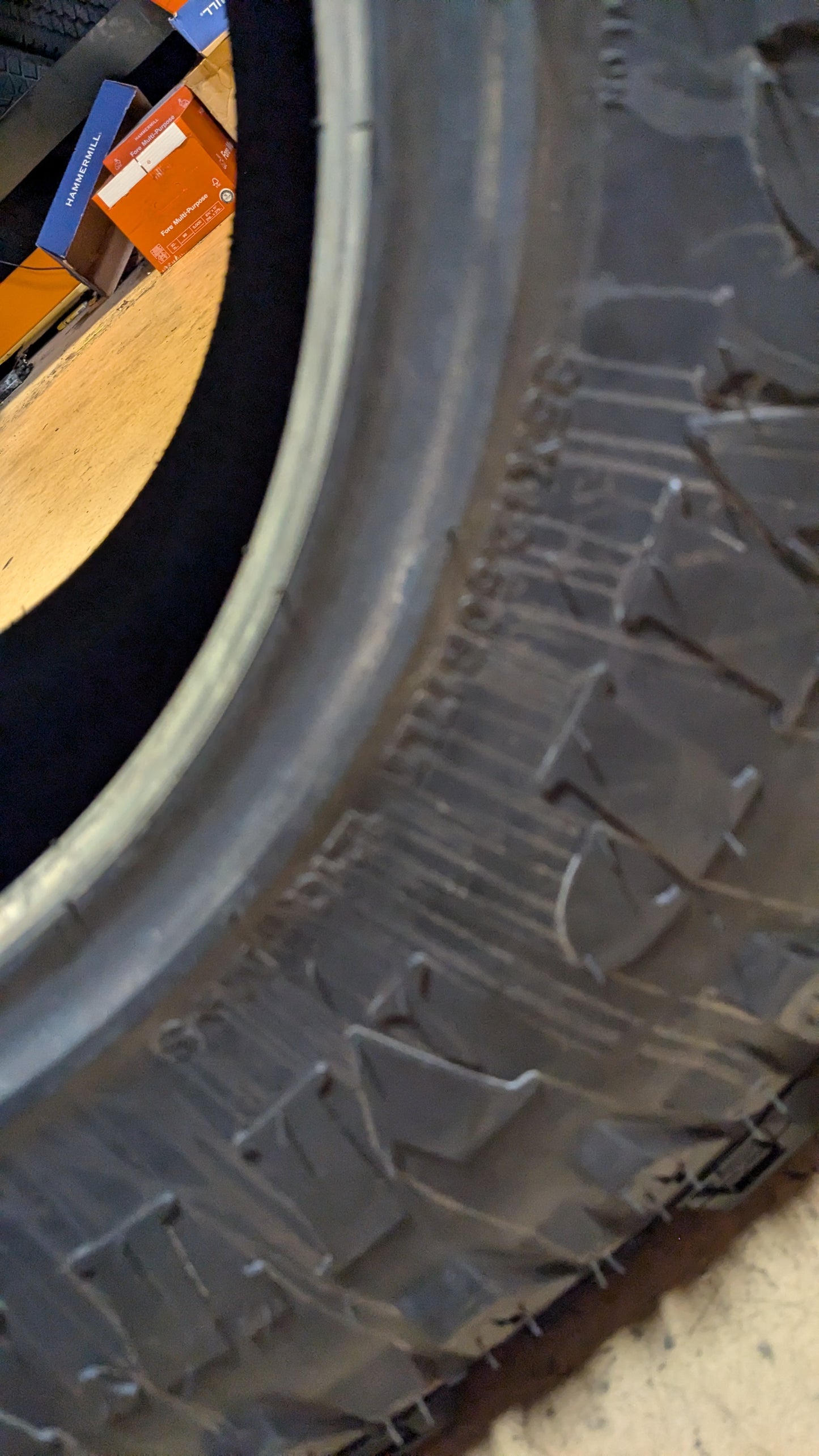(Todo) 4 MUD CLAW COMP MTX BSW LT 35 12.5 17 12PLY 121Q MUD TERRAIN TIRE MTX94