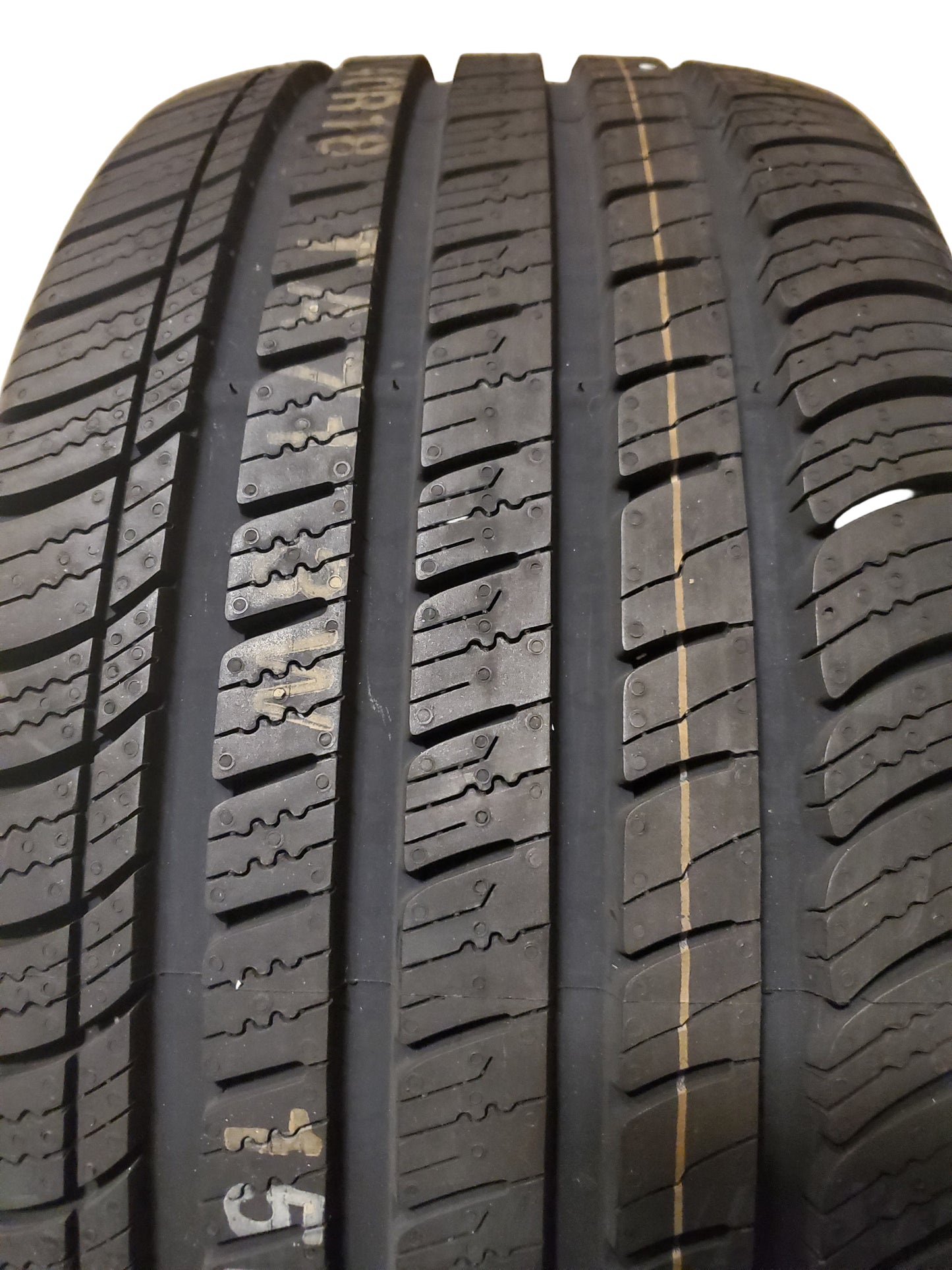 2 KUMHO SOLUS TA71 BSW P 245 40 18 97W XL ALL SEASON TIRE 2169783