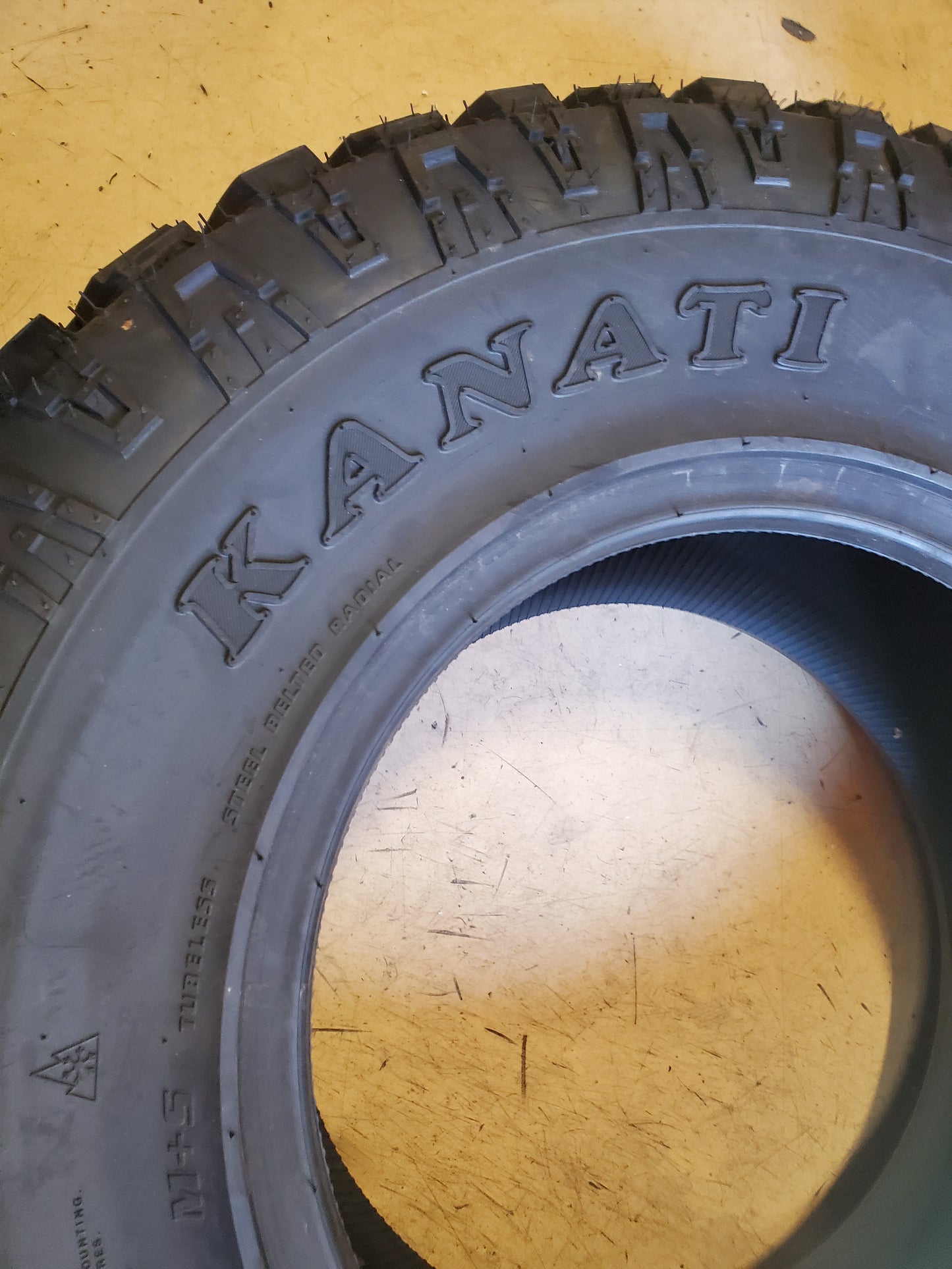 KANATI TRAIL HOG A/T-4 BSW LT 35 12.5 17 121Q 10PLY ALL TERRAIN TIRE LTH1735125E