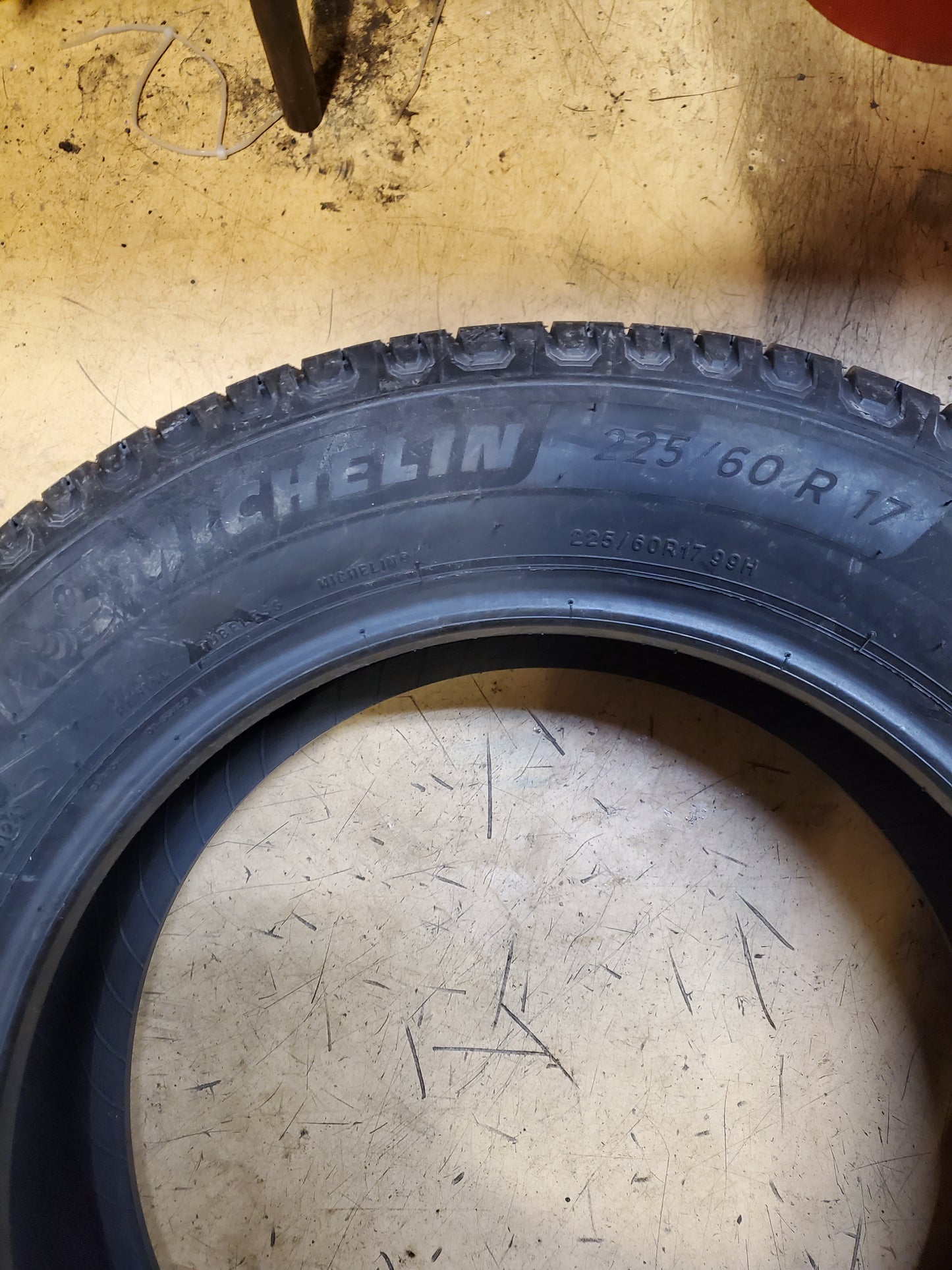 MICHELIN DEFENDER2 BSW P 225 60 17 99H ALL SEASON TIRE 78472
