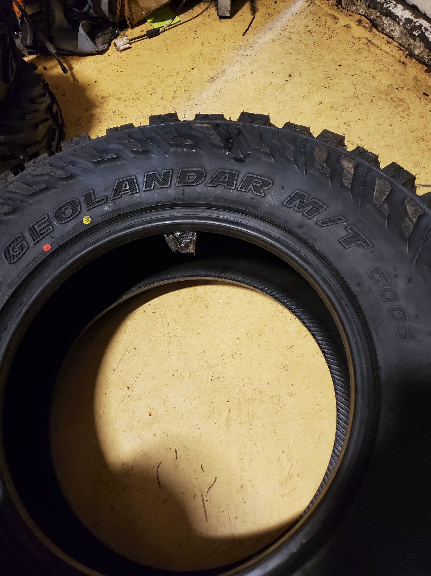 YOKOHAMA GEOLANDAR M/T G003 BSW LT 285 70 17 121/118Q 10PLY MUD TIRE 110133320