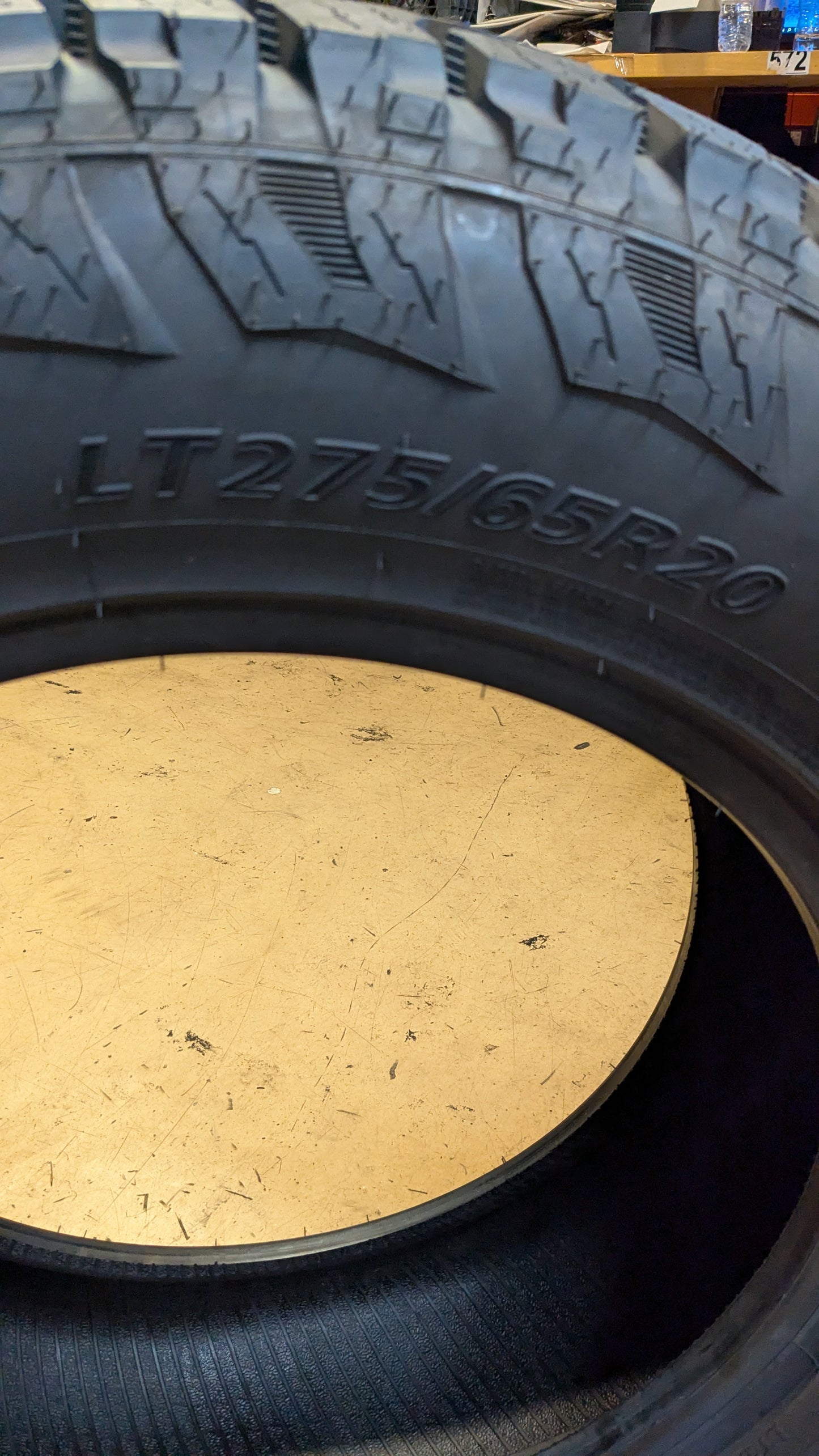 ACHILLES DESERT HAWK BSW LT 285 65 20 126/123S 10 PLY TERRAIN TIRE ADK67