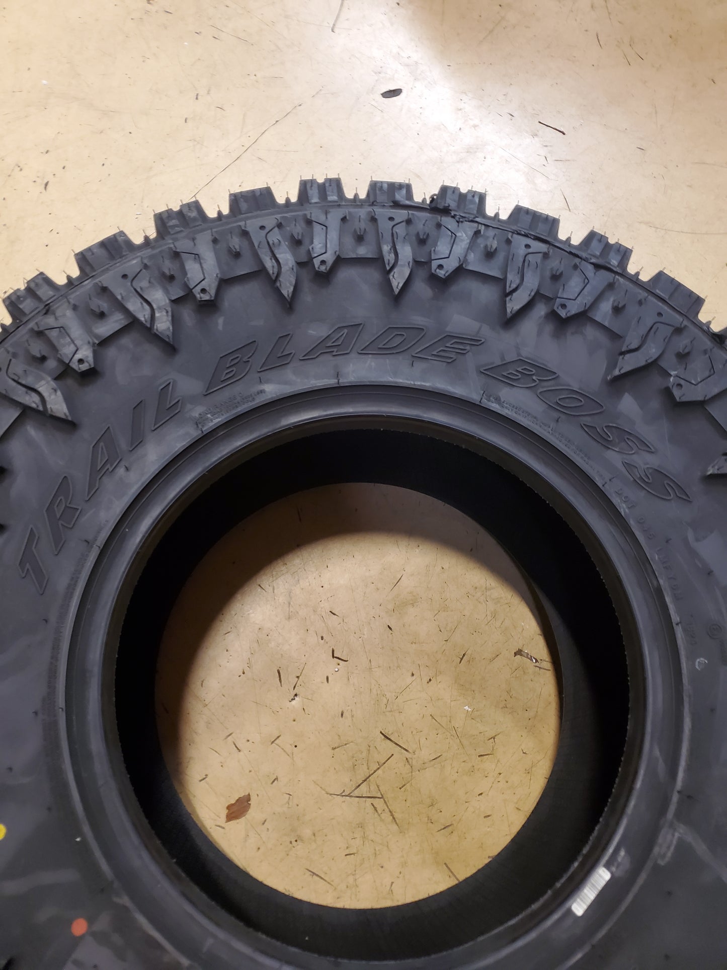 ATTURO TRAIL BLADE BOSS BSW LT 37 12.50 17 124Q 8PLY MUD TERRAIN TIRE TBBOJ5QE7ATA