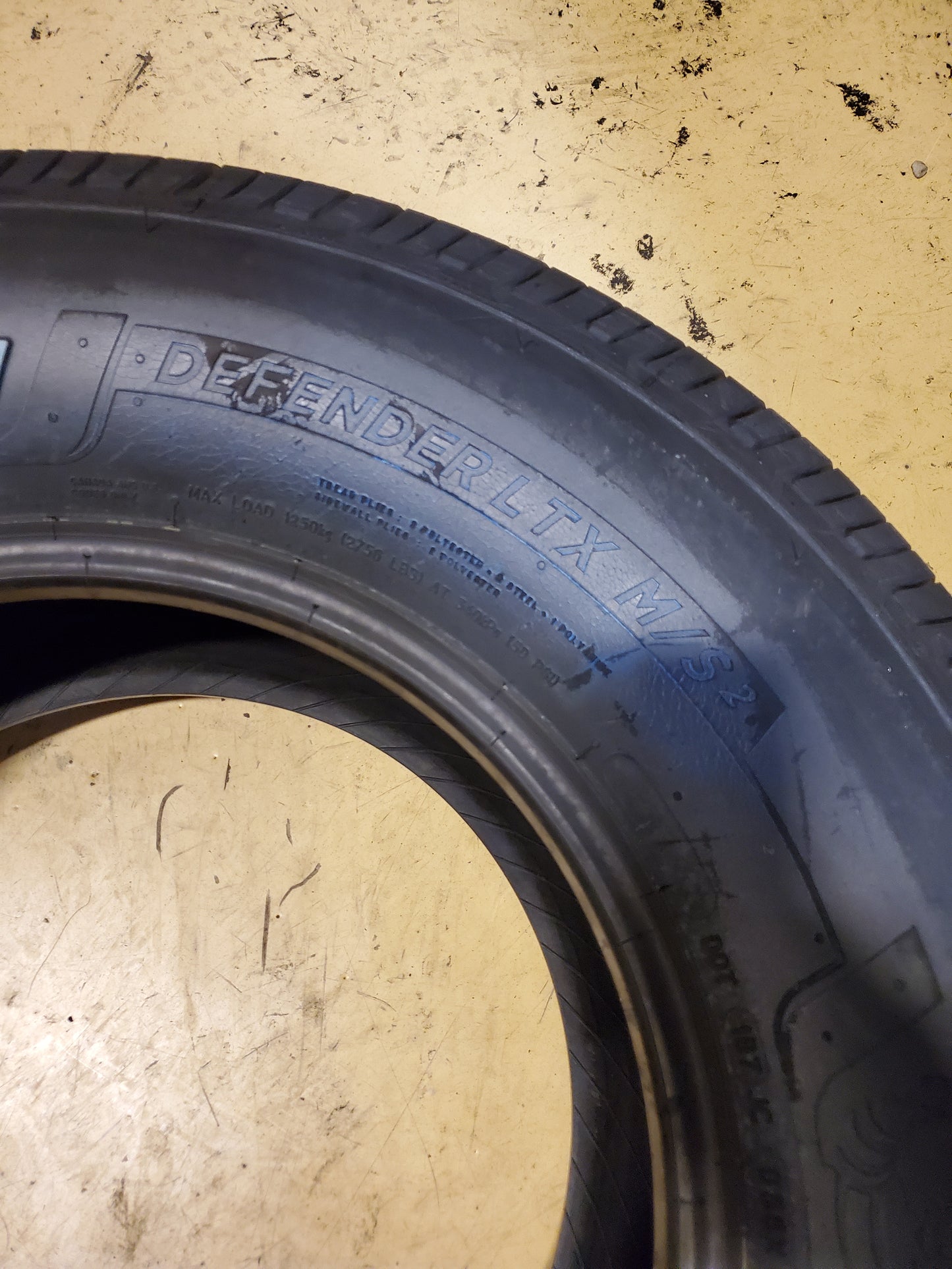 MICHELIN DEFENDER LTX M/S 2 OWL P 265 70 16 116T XL ALL SEASON TIRE 93928