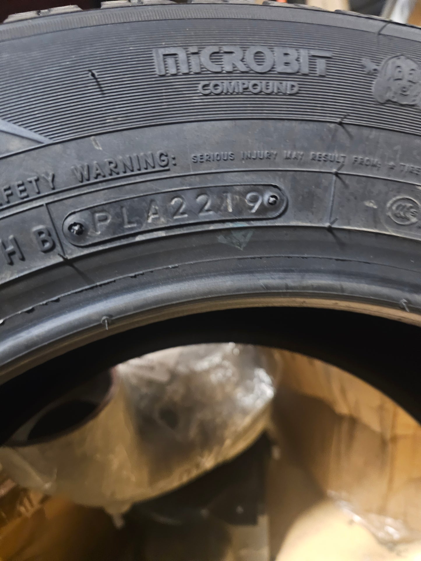 2 NEW OLD STOCK TOYO OBSERVE GSI-5 P 215 65 16 98T SL WINTER TIRES 130040