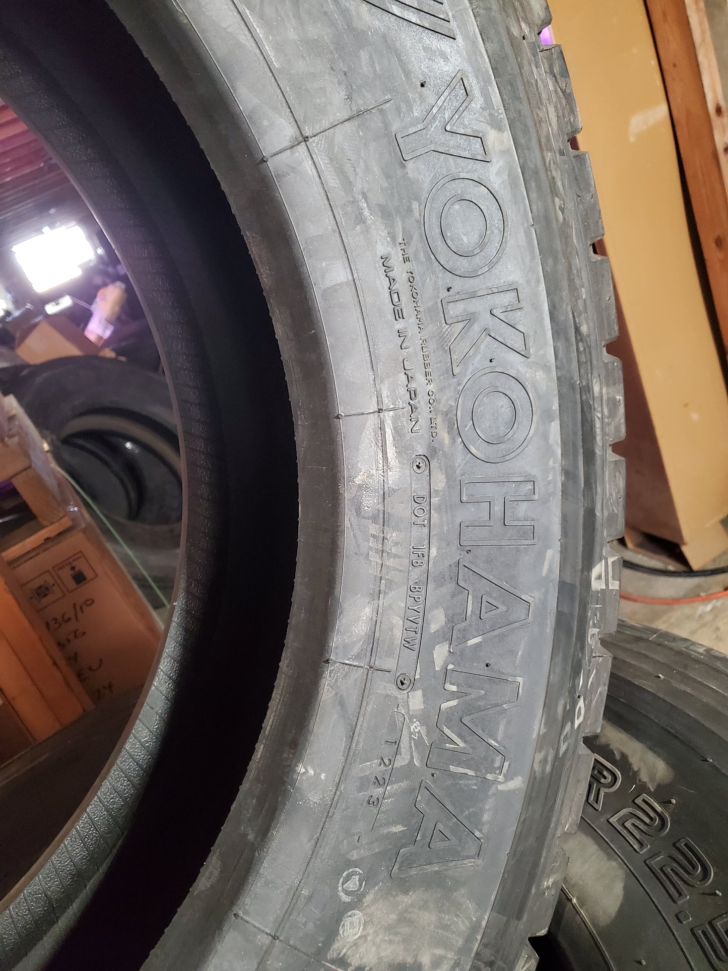 YOKOHAMA TY517 MC2 BSW LT 285 75 24.5 14PLY COMMERCIAL TIRE 120151726