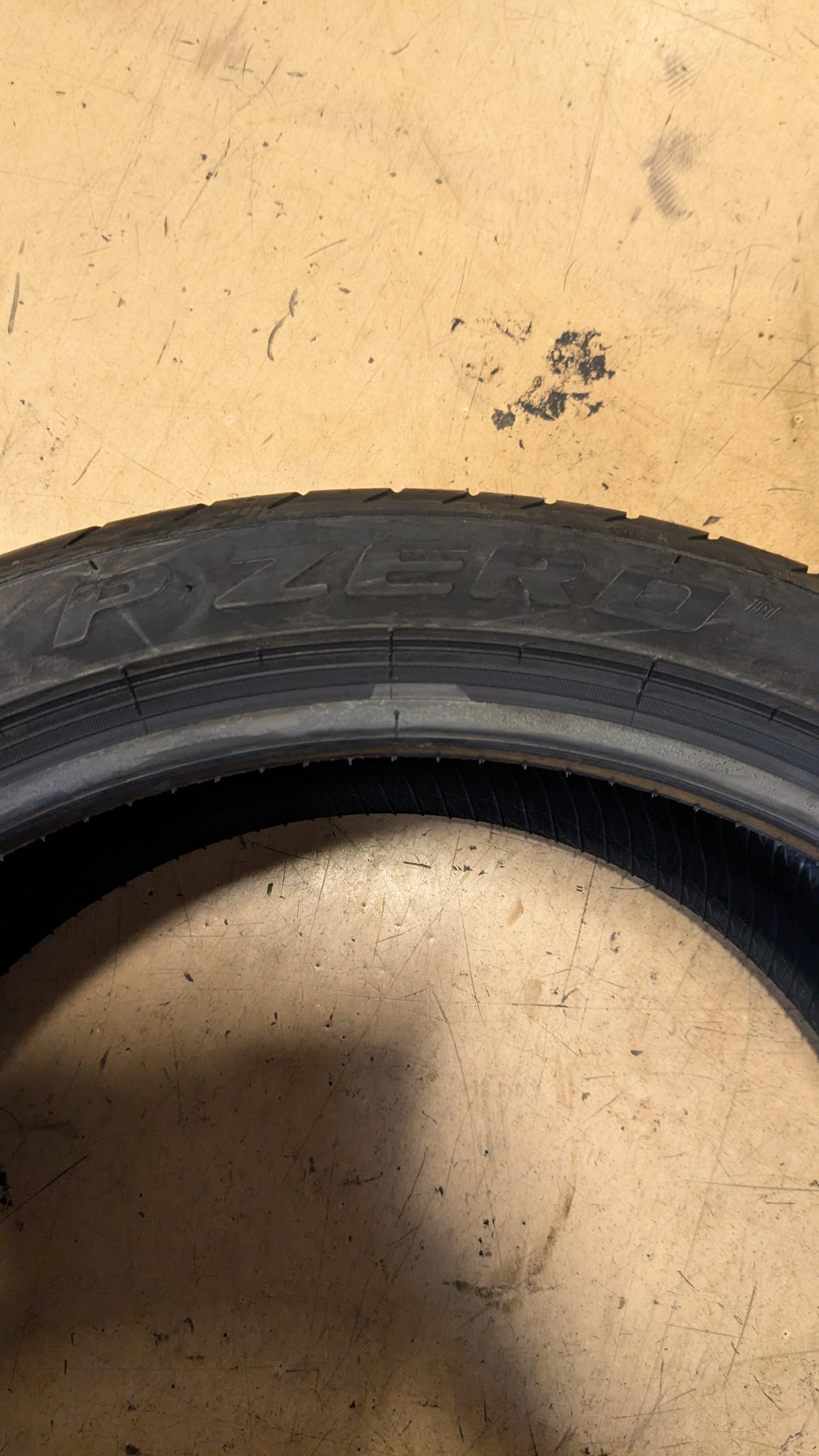 PIRELLI P ZERO MERCEDES BSW P 255 35 19 96Y XL UHP TIRE 2390100