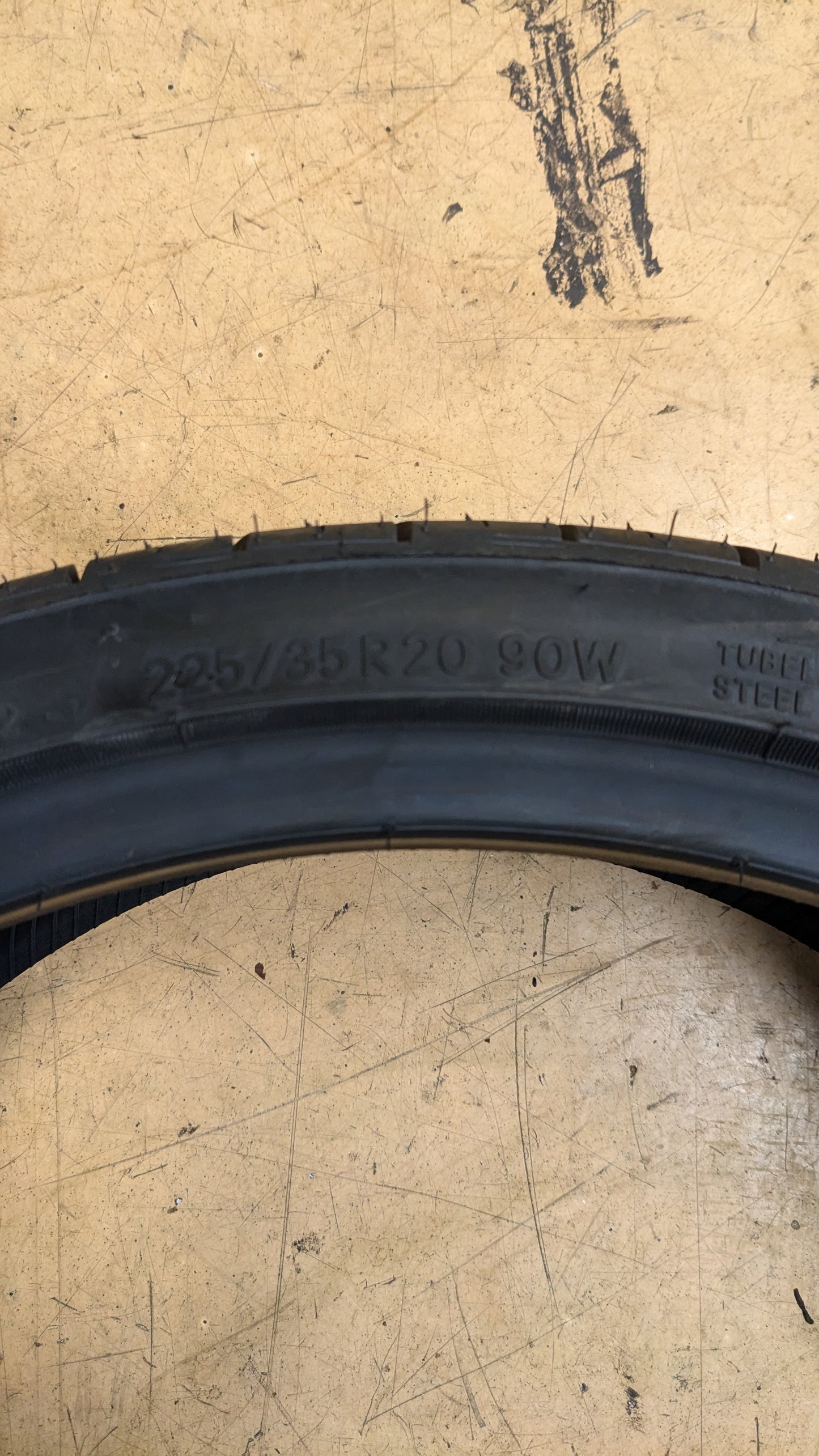 NOS TOYO EXTENSA HP 2 BSW P 225 35 20 90W ALL SEASON TIRE 196270