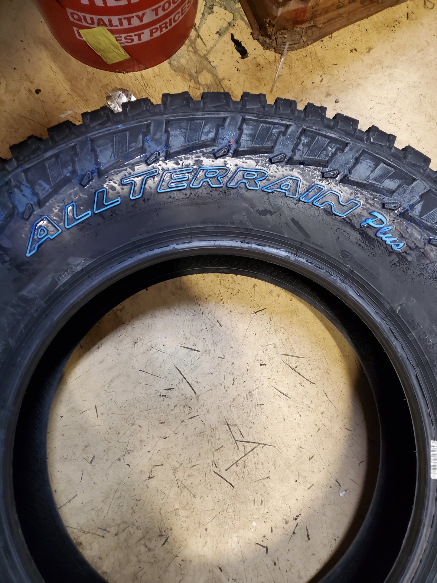 PIRELLI SCORPION ALL TERRAIN PLUS OWL LT 275 70 18 125/122S 10PLY TIRE 2726400