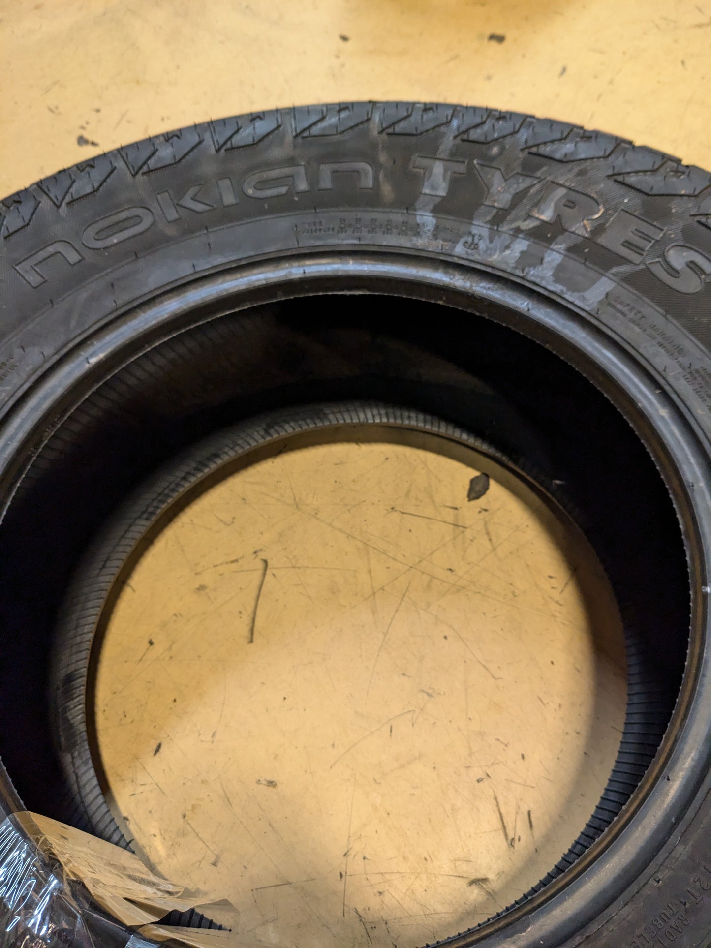 NOKIAN OUTPOST APT P 265 70 16 SL 112T ALL TERRAIN TIRE T432109