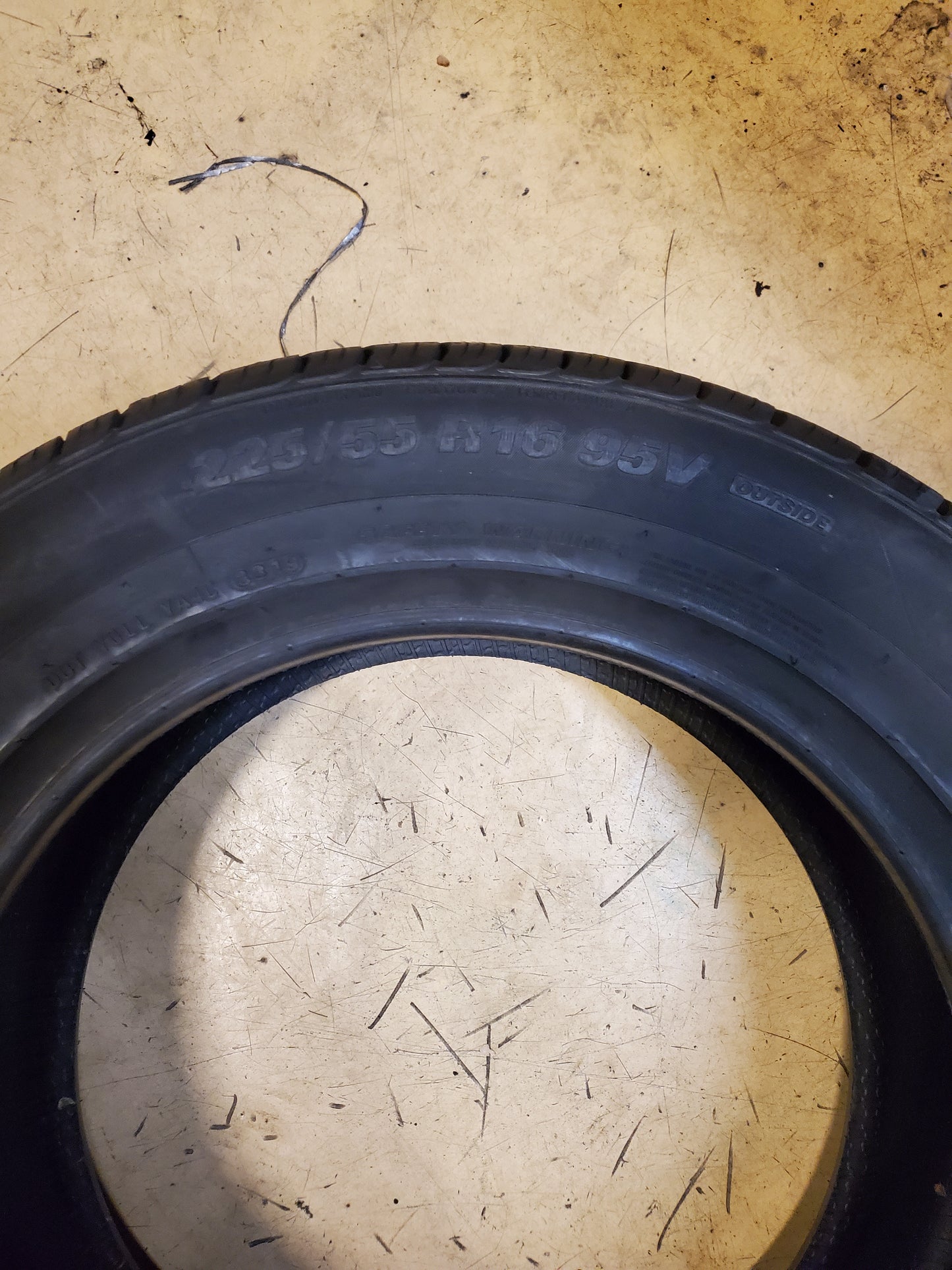 NOS KUMHO SOLUS TA71 BSW P 225 55 16 95V ALL SEASON TIRE 2169613