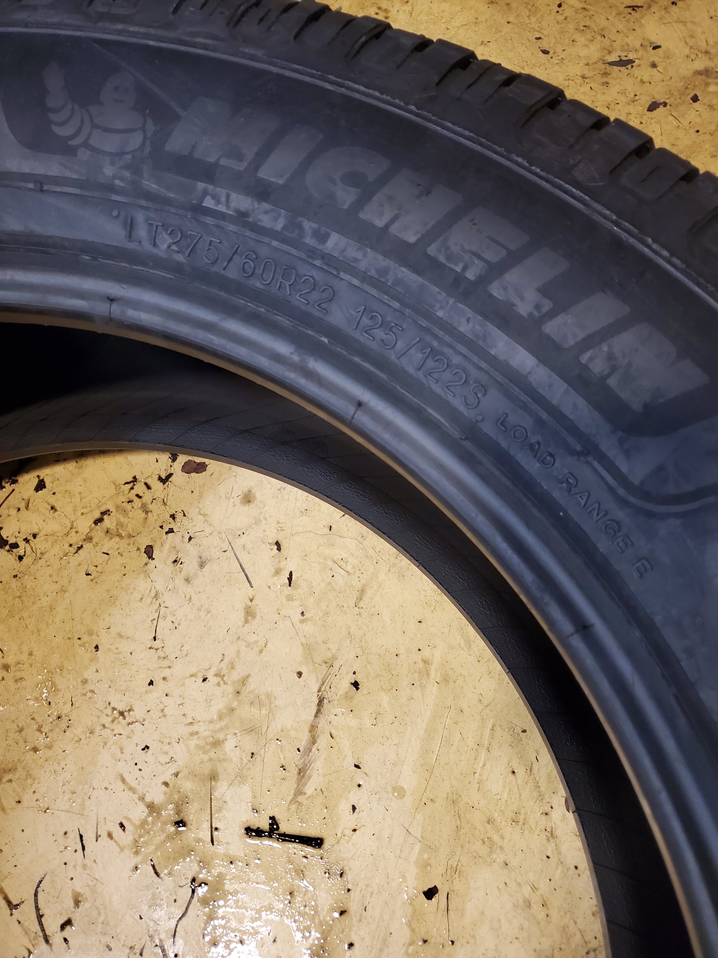 MICHELIN DEFENDER LTX M/S2 BSW LT 275 60 22 125/122S 10PLY ALL SEASON TIRE 16553