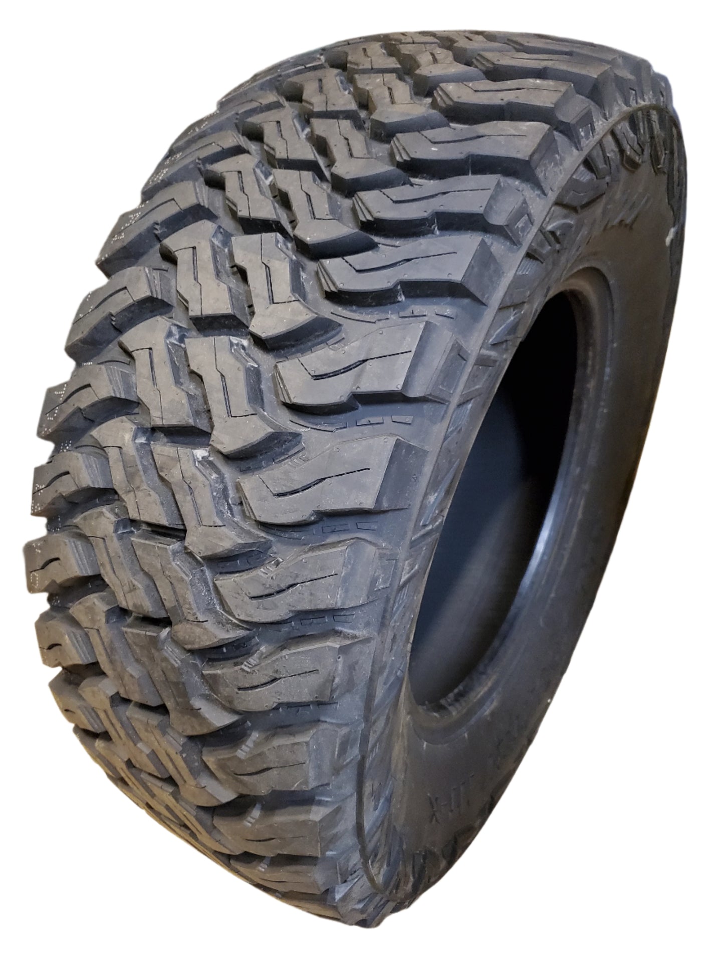 IRONMAN ALL COUNTRY M/T-X BSW LT 35 12.5 18 128Q 12PLY MUD TIRE 98782