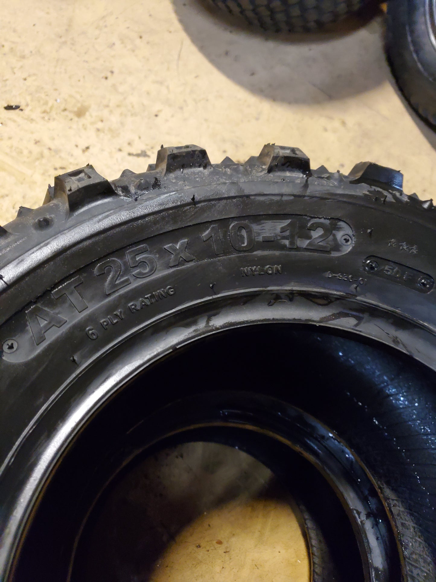 DEESTONE MUD CRUSHER BSW AT 25 10 12 50F 6PLY ATV/UTV TIRE DS8005