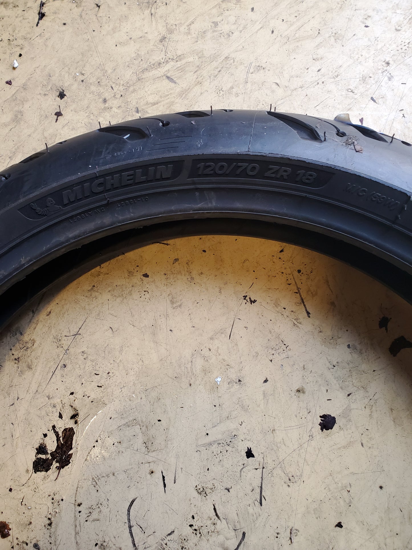 MICHELIN ROAD 6 2CT+ BSW 120 70 18 59W FRONT MOTORCYCLE TIRE 26465