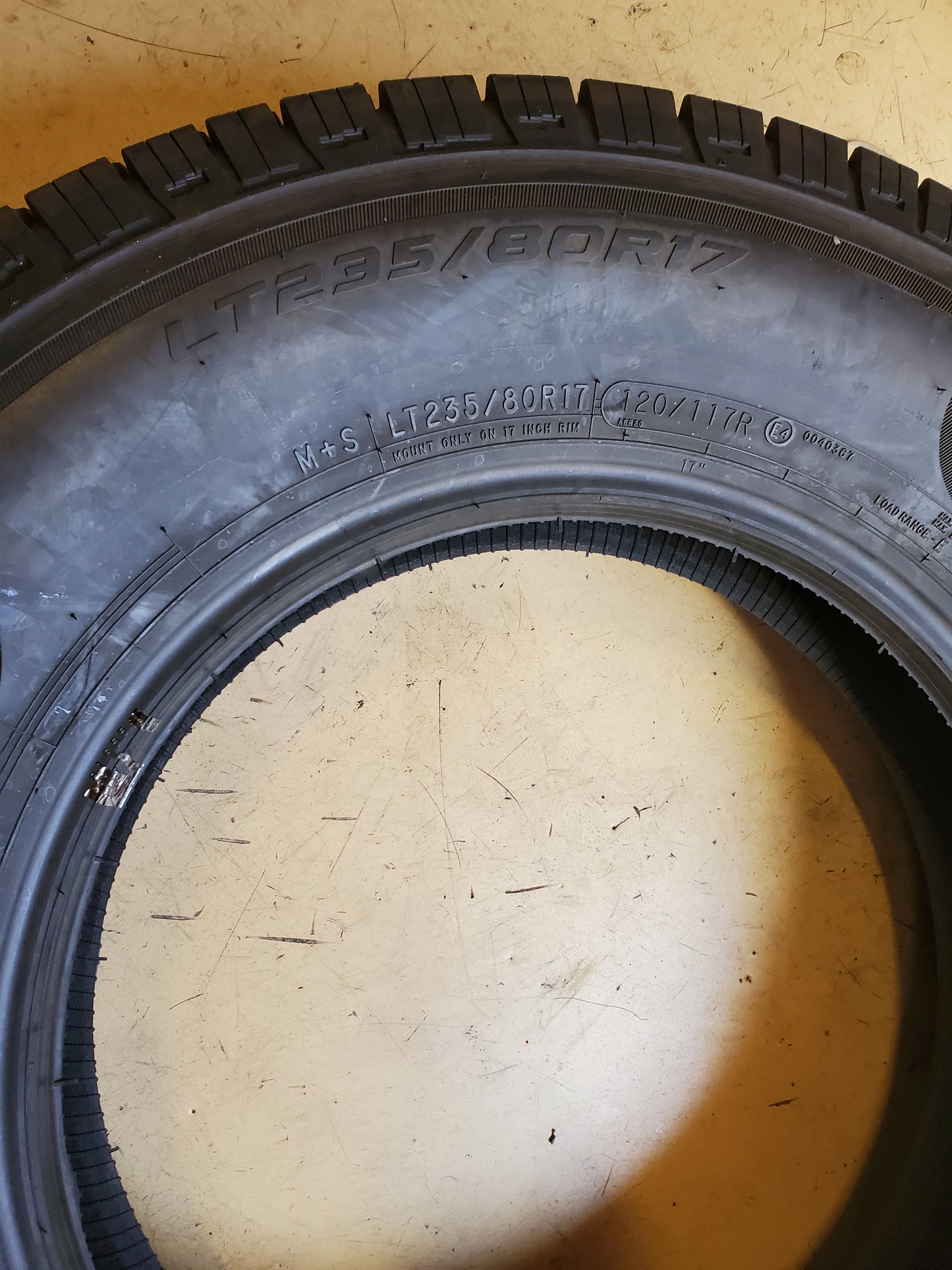 STARFIRE SOLARUS HT BSW LT 235 80 17 120/117R 10PLY ALL SEASON TIRE 163006001