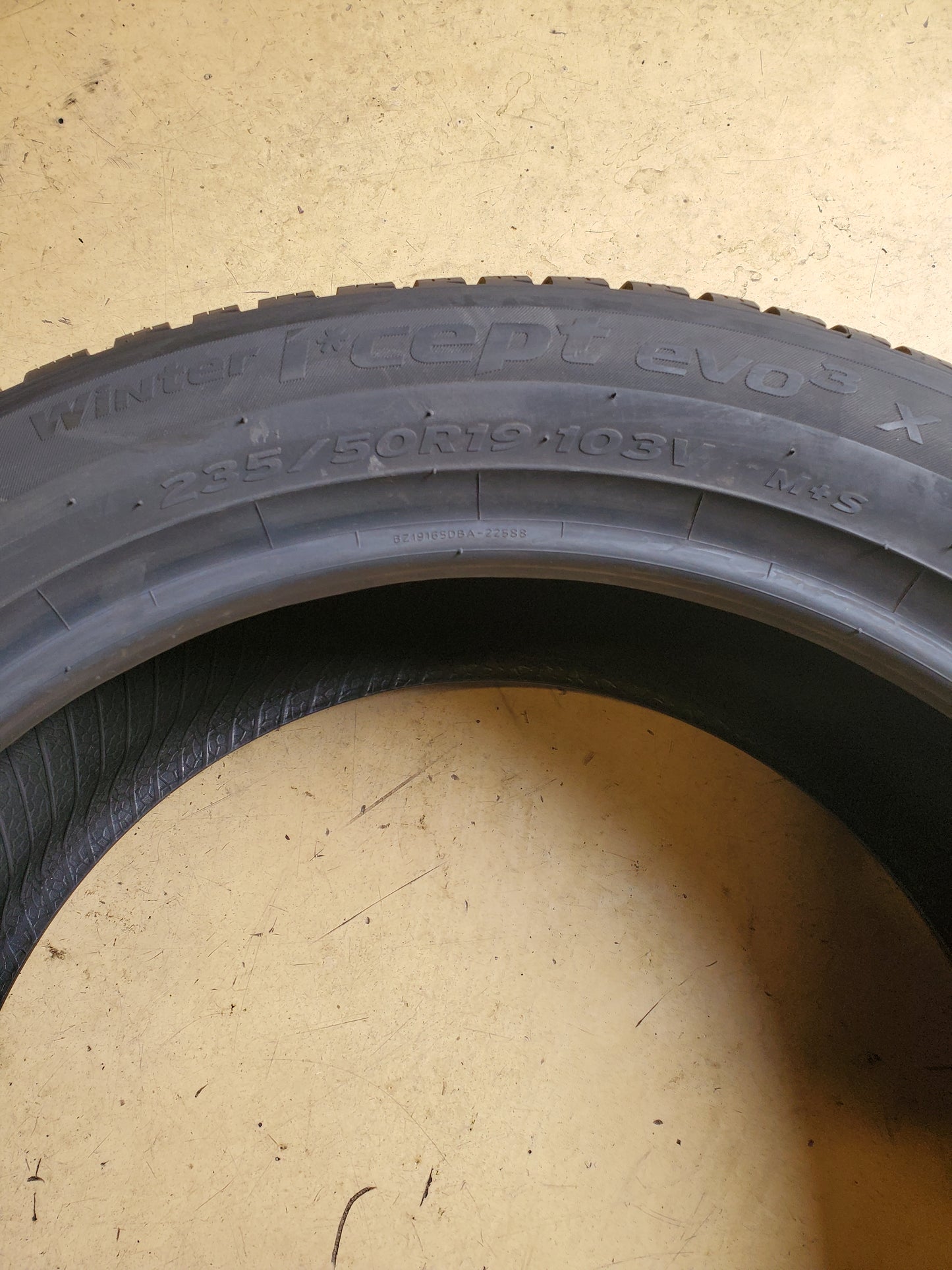 HANKOOK WINTER ICEPT EVO3 X BSW P 235 50 19 103V XL WINTER TIRE 1026394
