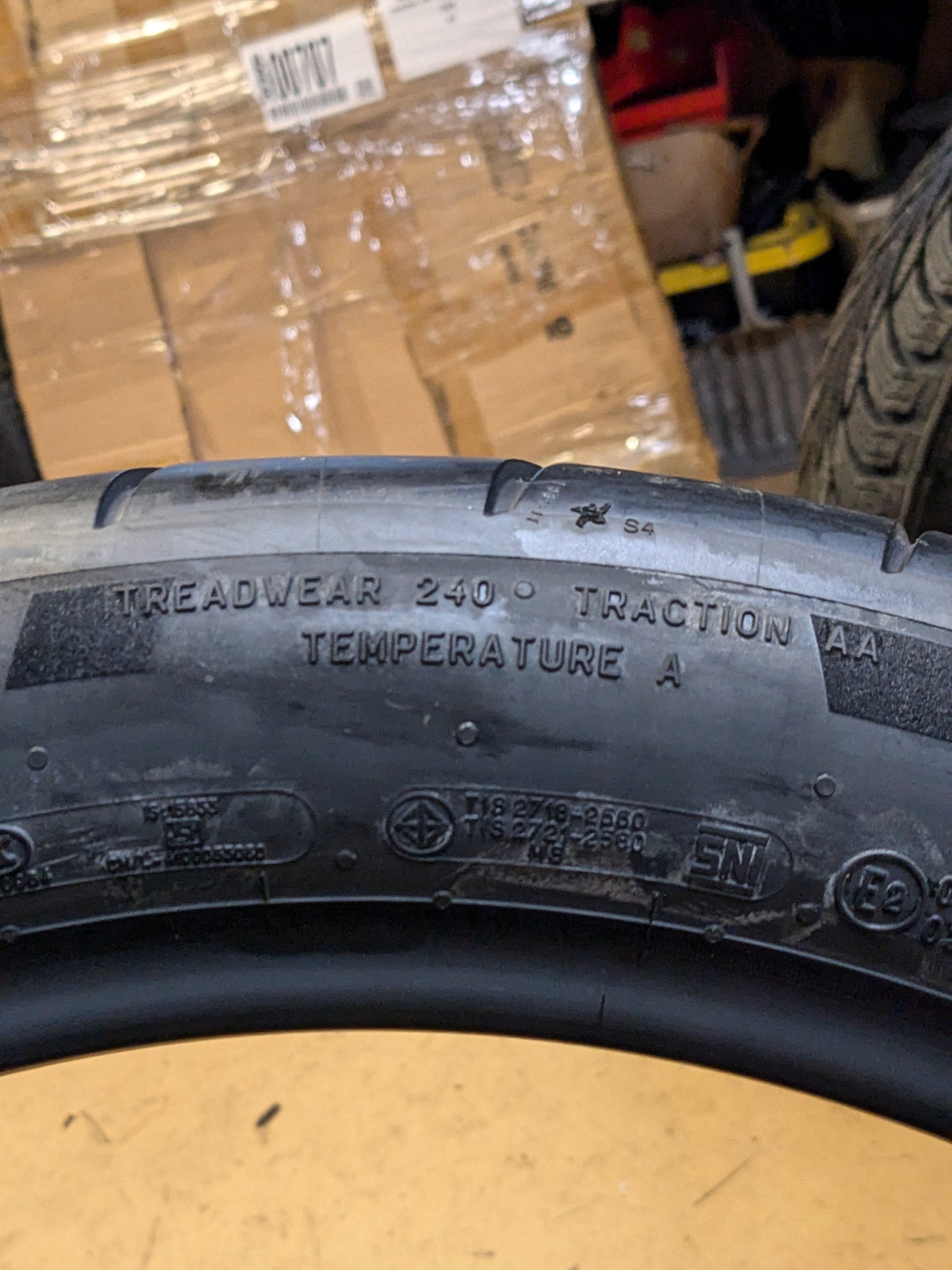 MICHELIN PILOT SPORT CUP 2 (NO) PORSCHE P 335 30 20 108Y XL SPORT TIRES 01589