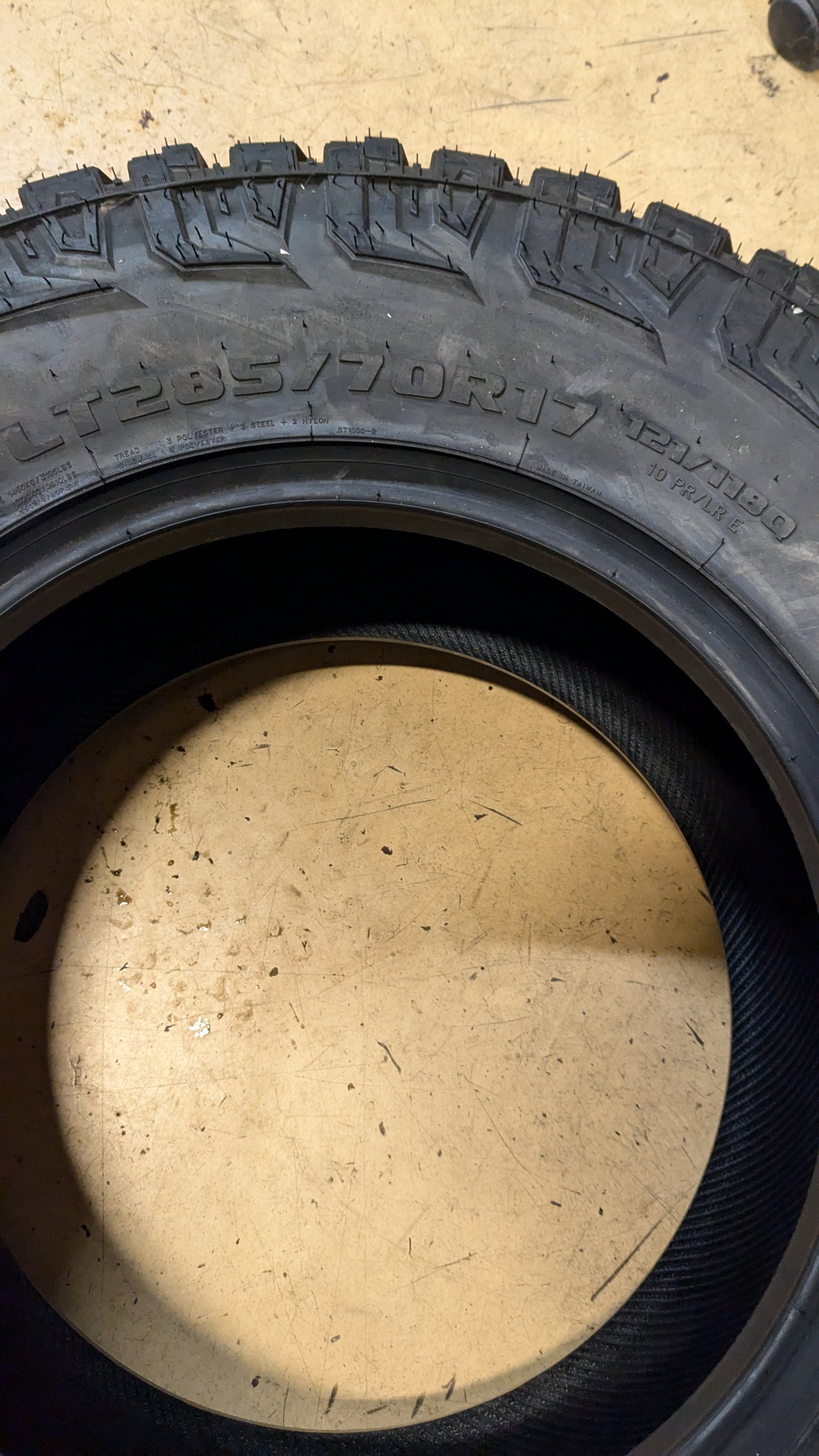NOS FEDERAL XPLORA R/T BSL BSW LT 285 70 17 121/118Q 10PLY ALL SEASON TIRE K3HF7BFA