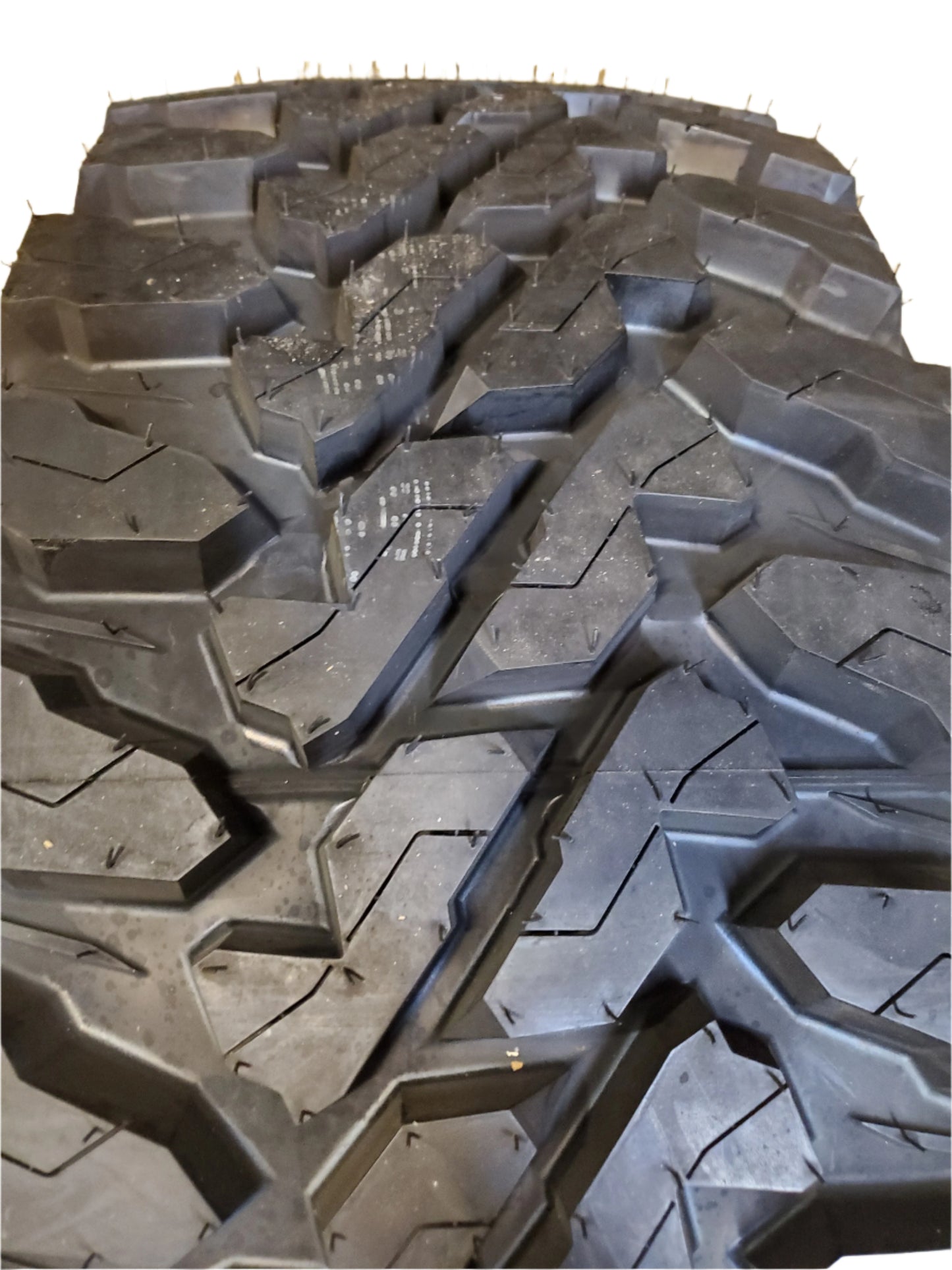 YOKOHAMA GEOLANDAR BSW LT 33 12.5 18 118Q 10PLY MUD TIRE 110133327