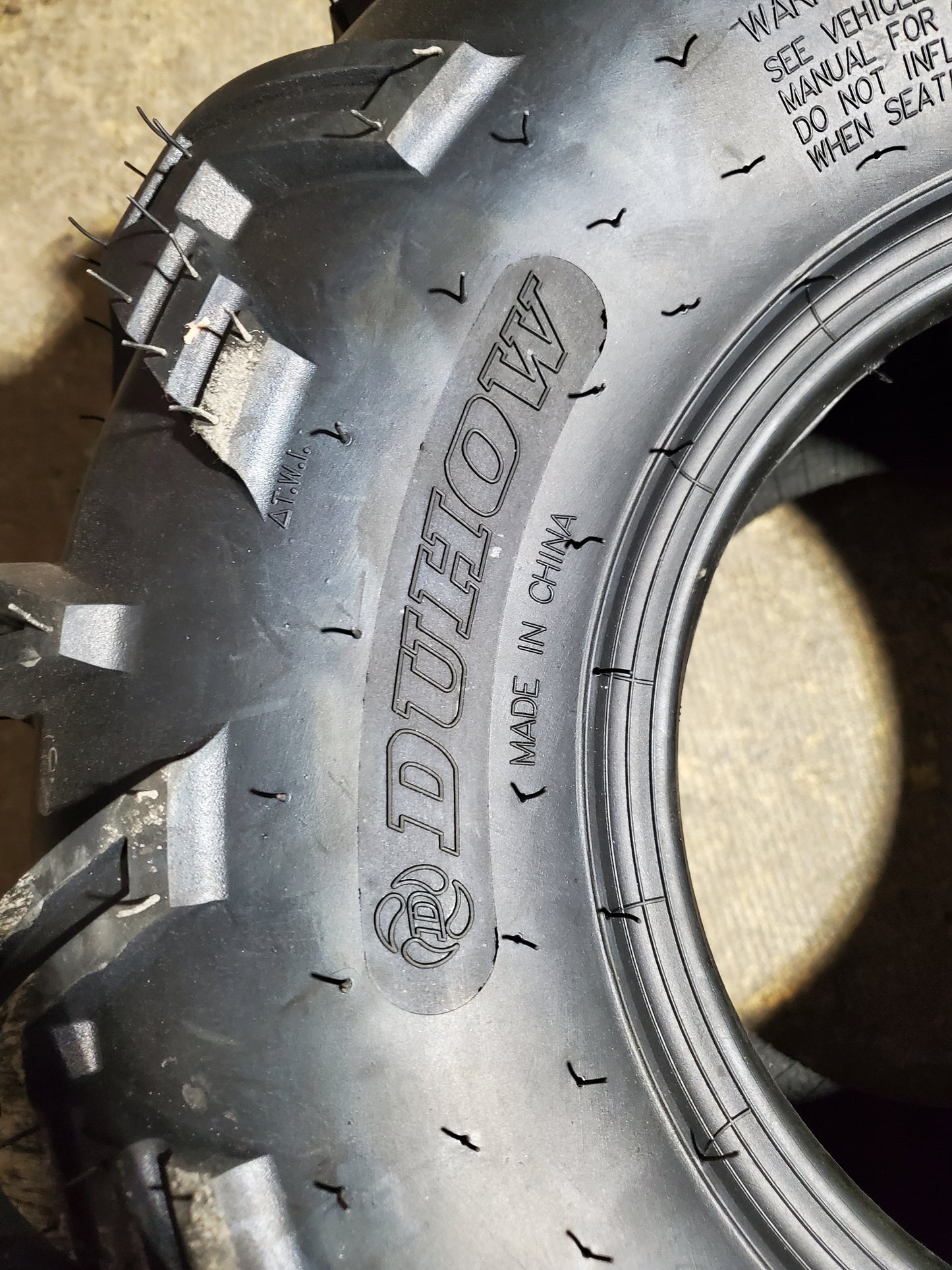 DUHOW BSW 22 10 9 39F 4PLY ATV/UTV TIRE D22109