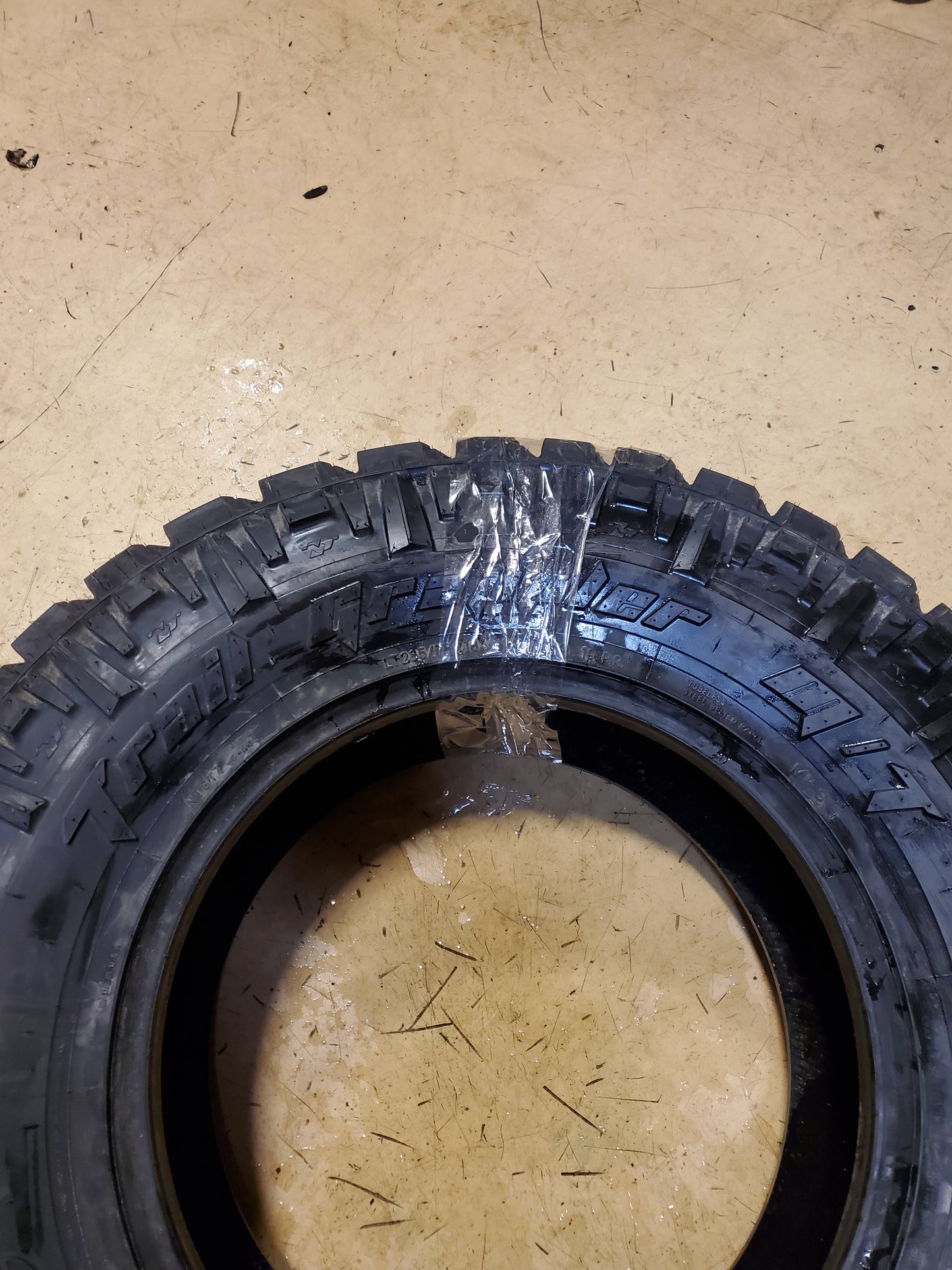 NITTO TRAIL GRAPPLER M/T BSW LT 285 75 18 129Q 10PLY MUD TIRE 206840