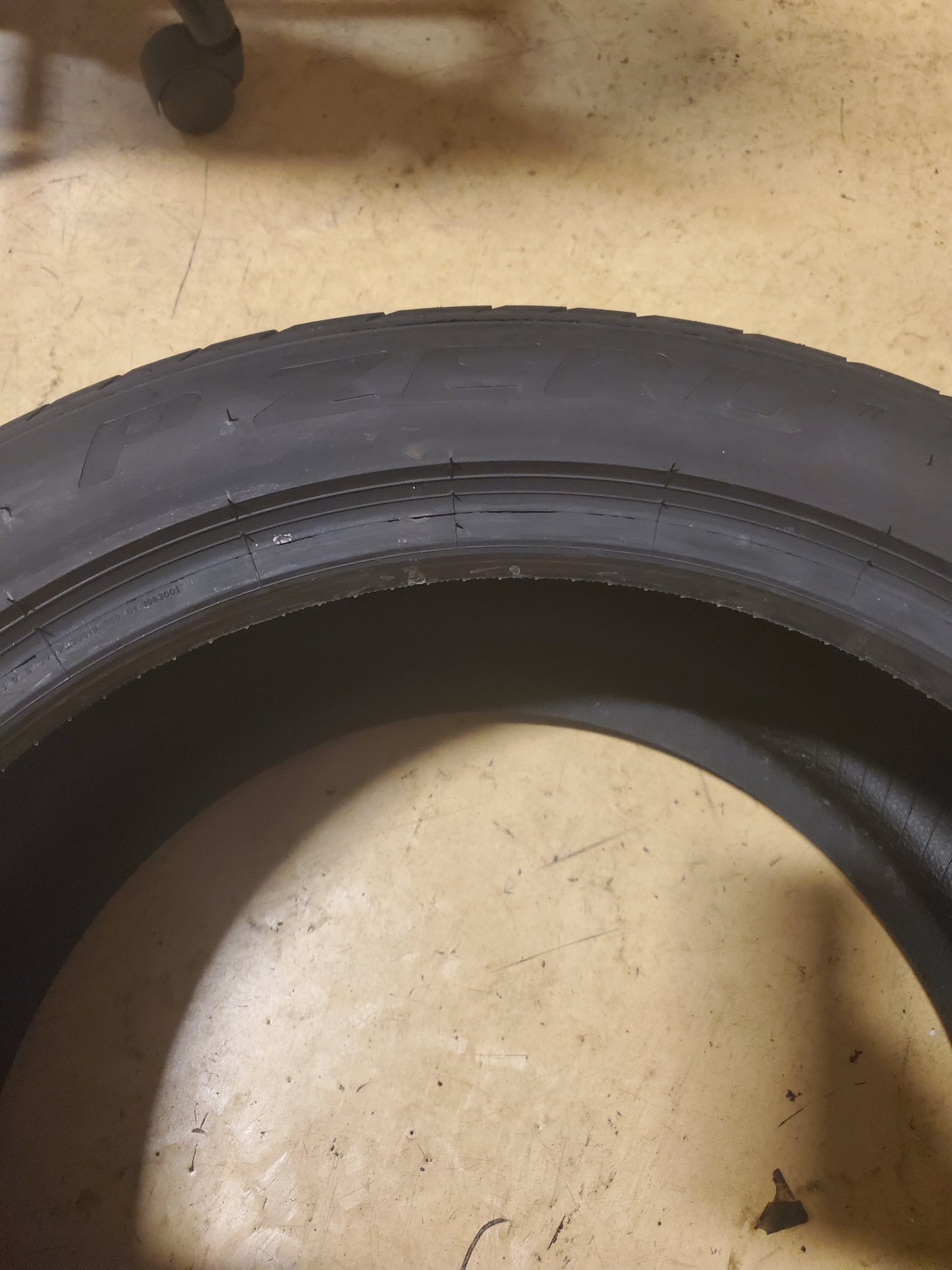 PIRELLI P ZERO MGT BSW P 275 40 19 101Y UHP TIRE 3526700