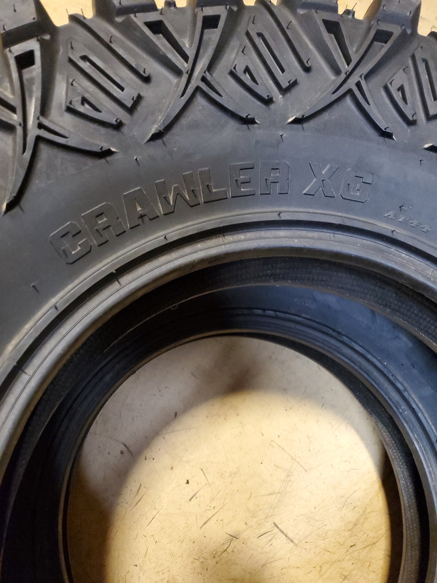 NOS PRO ARMOR CRAWLER XG BSW 32 10 15 92F 8PLY ATV/UTV TIRE T321015XG
