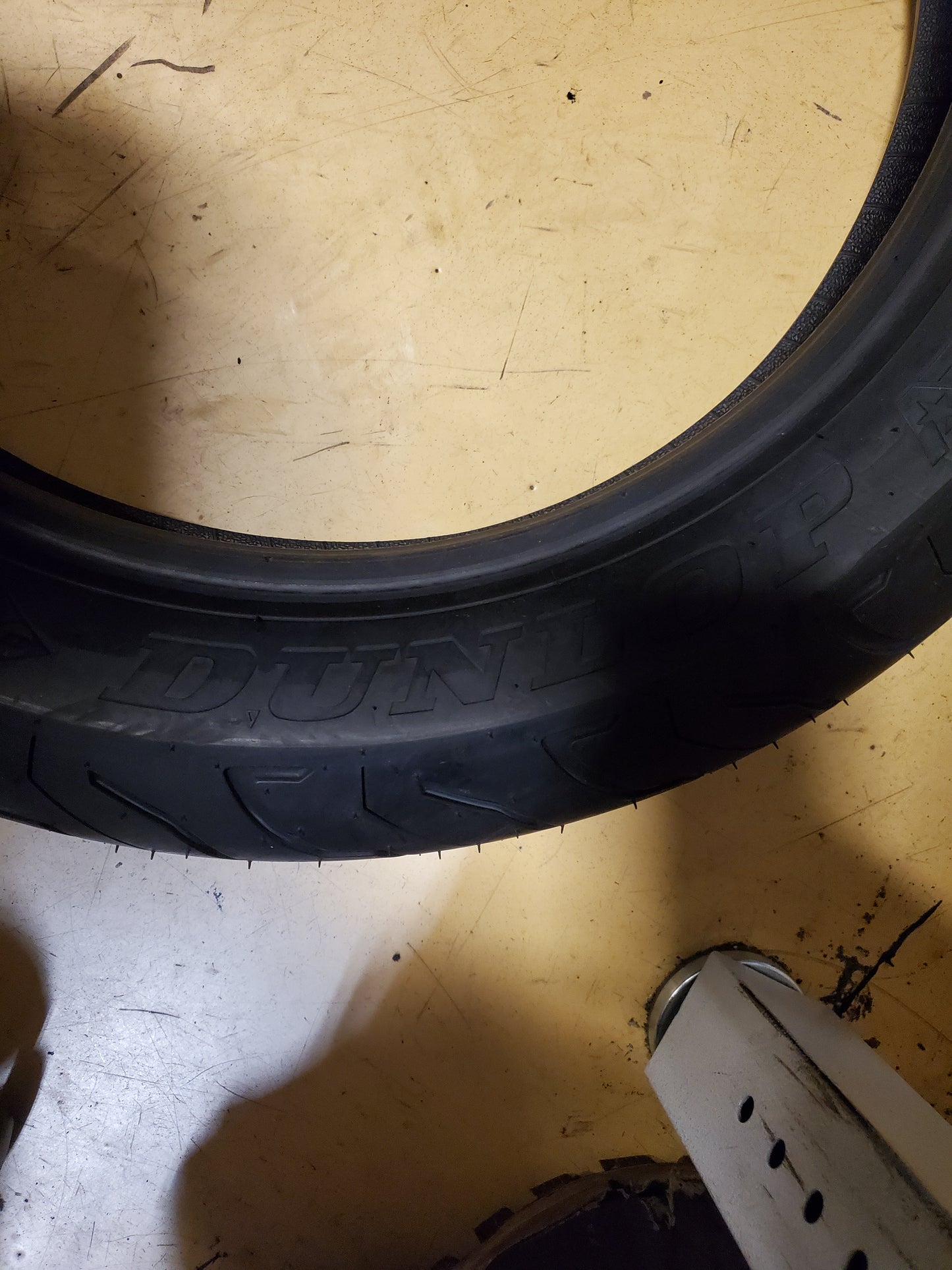 DUNLOP AE2 BSW 130 80 17 65H FRONT MOTORCYCLE TIRE 45252454