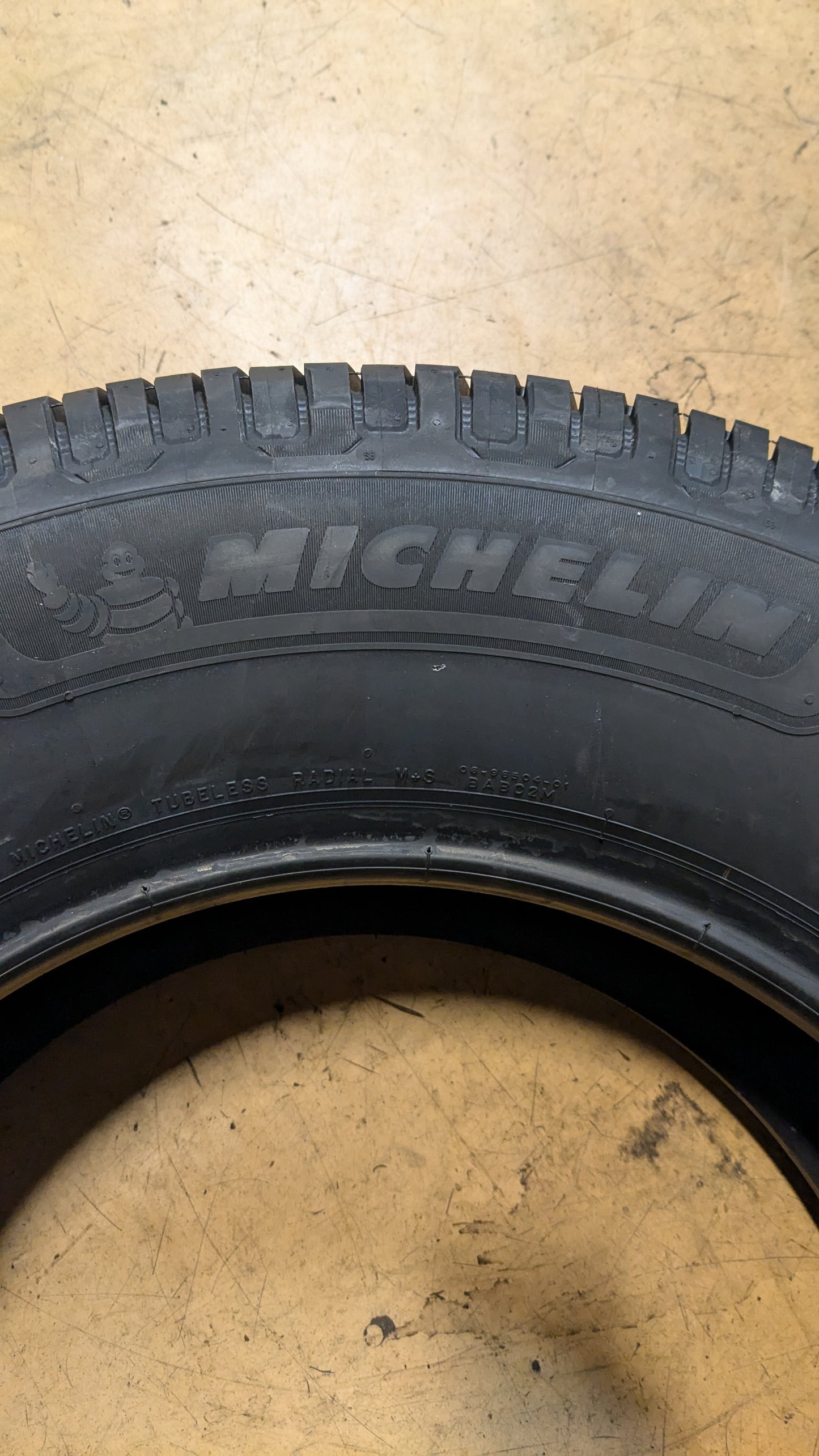 MICHELIN DEFENDER LTX M/S 2 BSW LT 275 70 18 125/122S ALL SEASON TIRE 13990