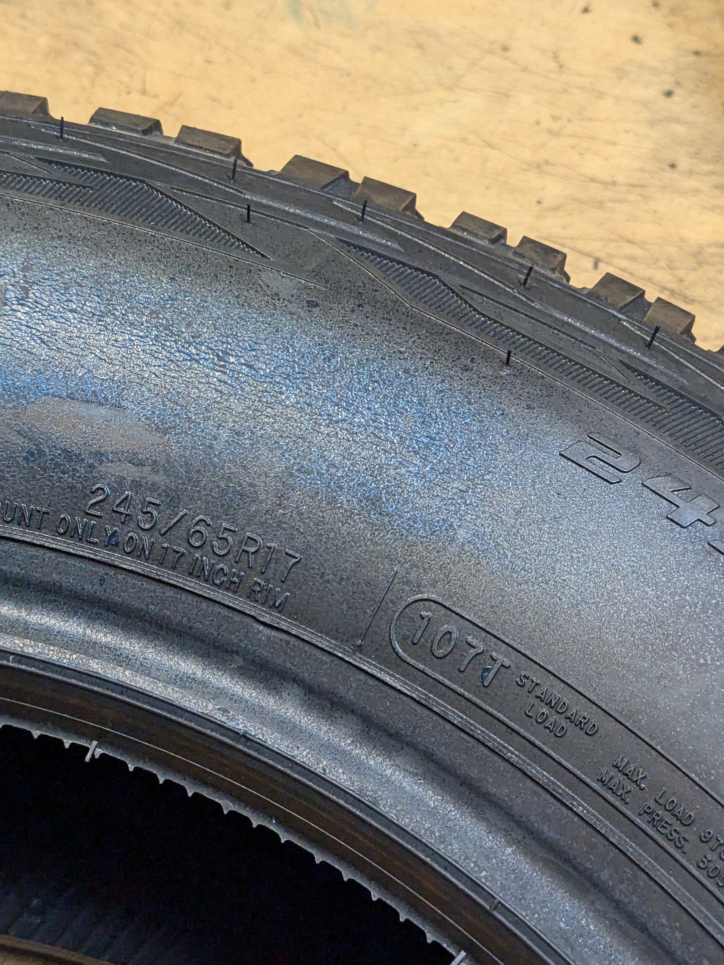 COOPER DISCOVERER ALL TERRAIN RWL P 245 65 17 107T SL ALL TERRAIN TIRE 90000036154