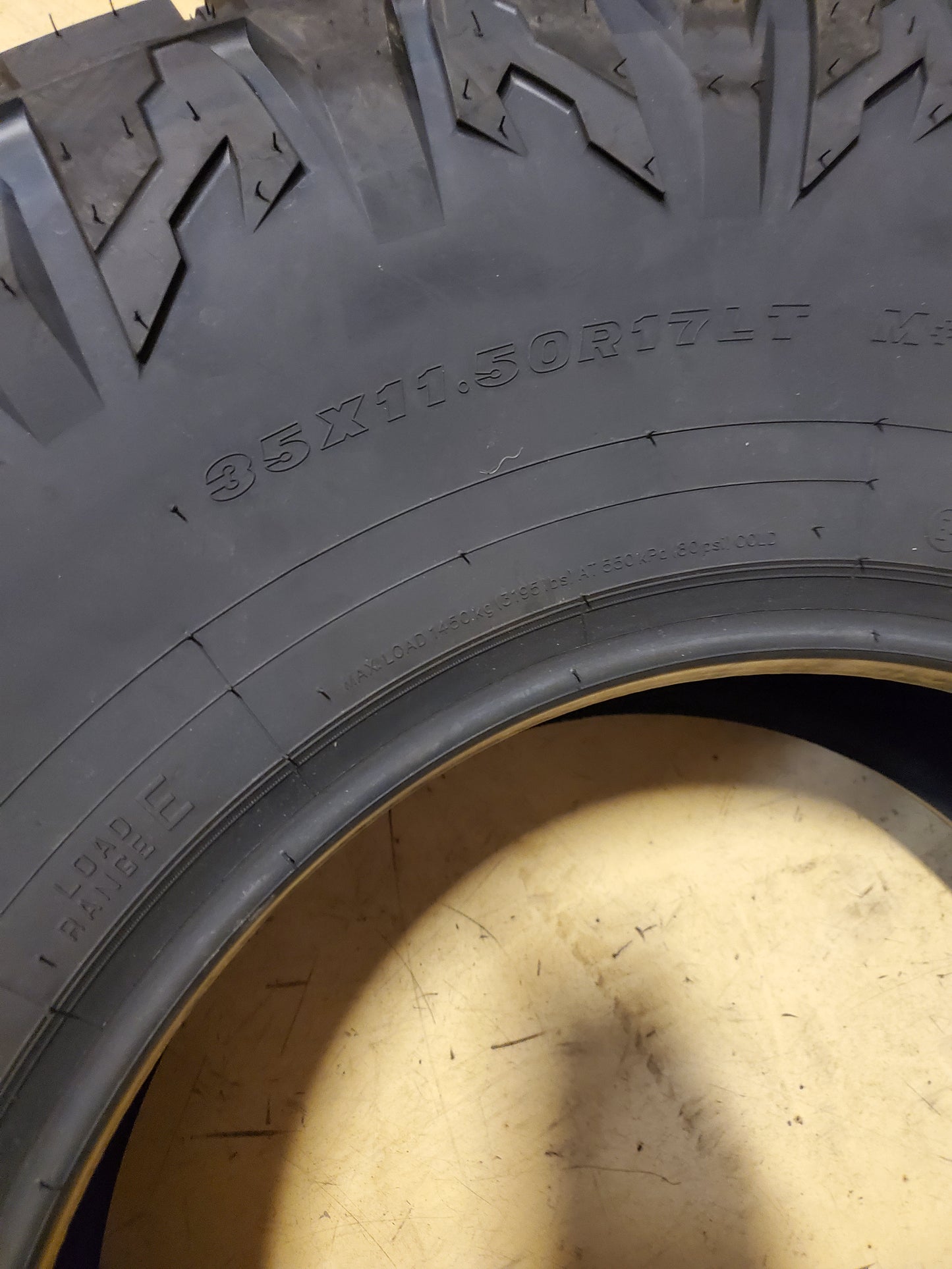 2 MAXXIS RAZR AT AT-811 BSW LT 35 11.5 17 121R 10PLY ALL TERRAIN TIRE TL00064700