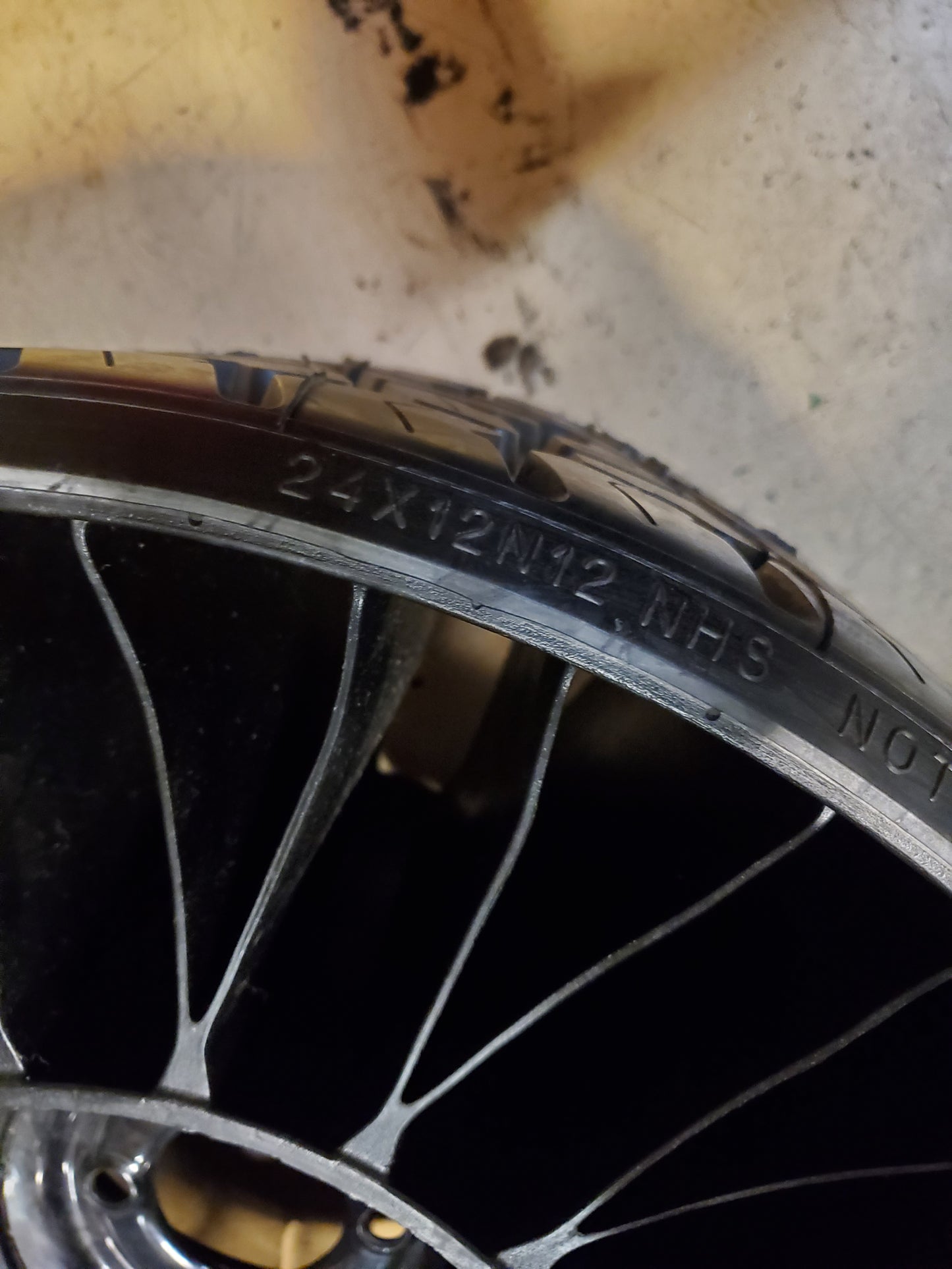 MICHELIN X TWEEL TURF BSW 24 12 12 4-4 GOLF TIRE 50357
