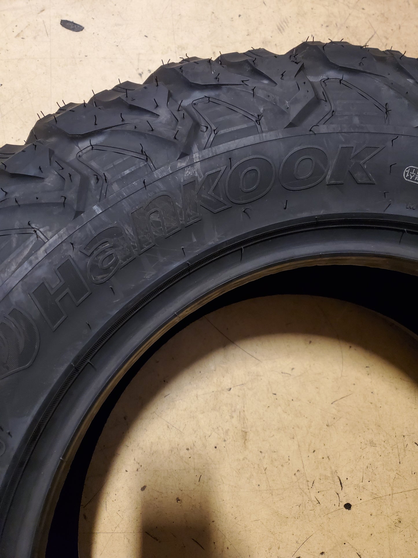 NOS HANKOOK DYNAPRO MT2 RT05 BSW LT 275 65 18 123/120Q 10PLY MUD TIRE 2020806