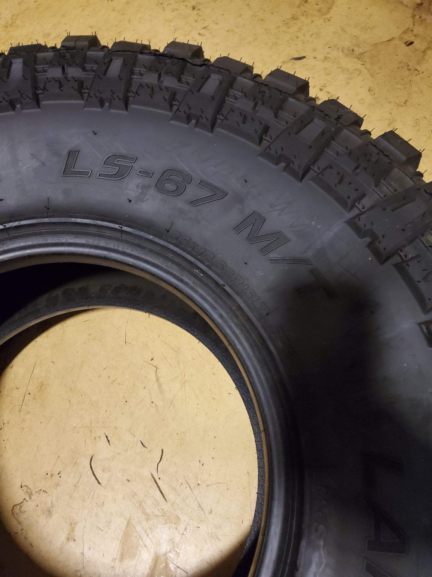 LANCASTER LS-67 M/T BSW LT 35 12.5 15 113Q 6PLY MUD TIRE LC1270