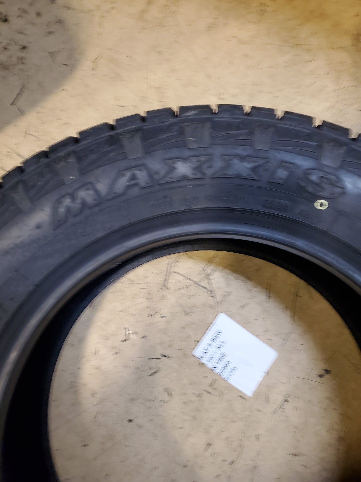 MAXXIS RAZR AT-S BSW P 225 65 17 102T ALL TERRAIN TIRE TP00420500