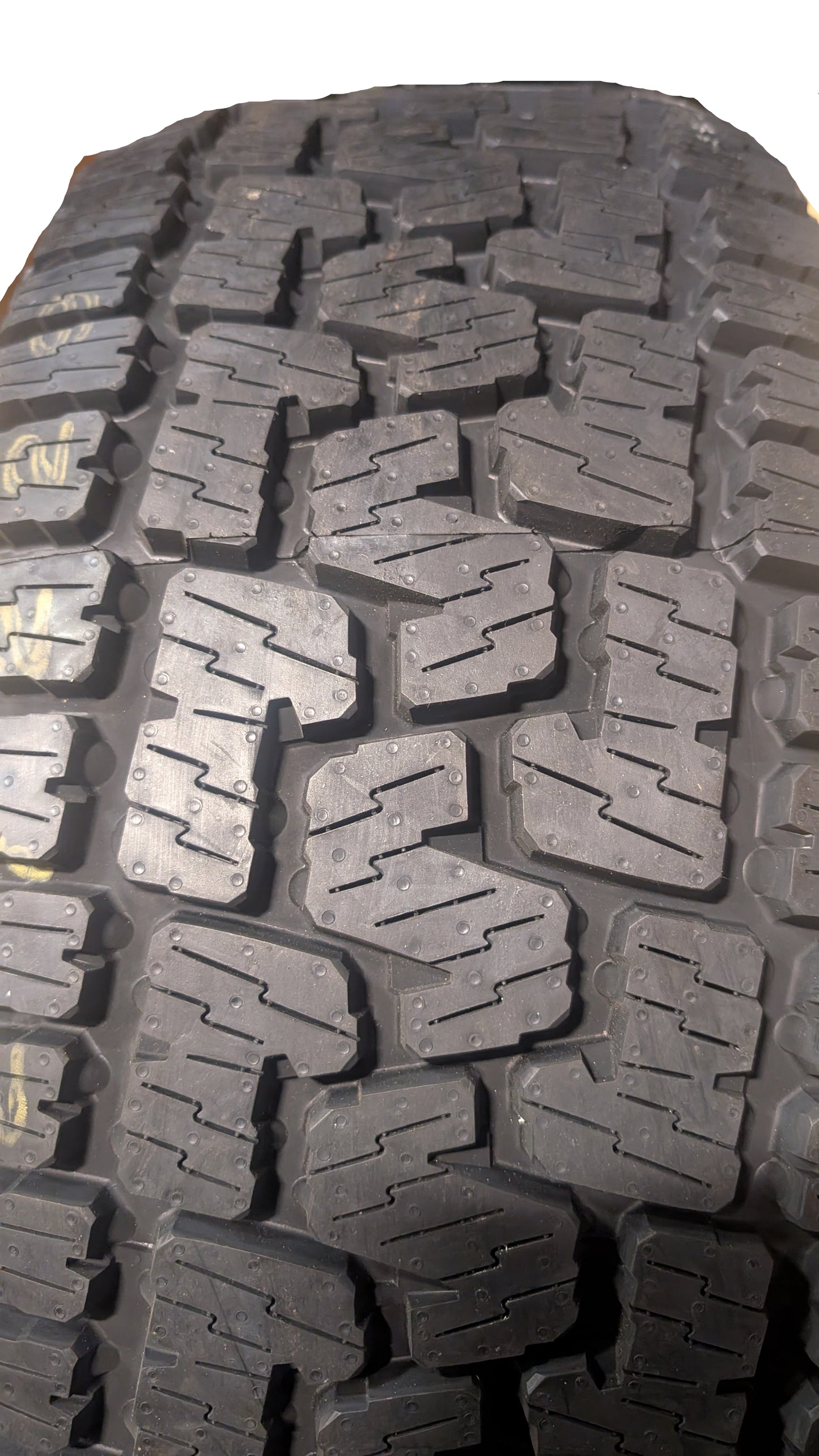 PIRELLI SCORPION ALL TERRAIN PLUS BSW P 275 55 20 113T TIRE 2722900